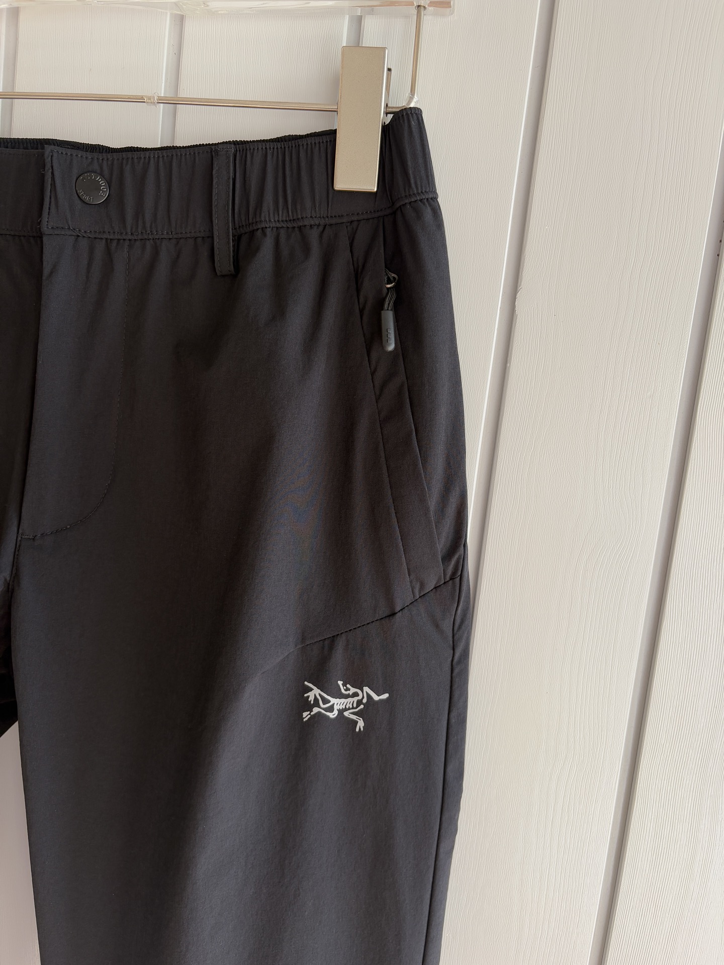 始祖鸟 官网同步 经典户外 工装裤 颜色超级正 海外同步发型 今年流行趋势 进口科技面料 M-3XL