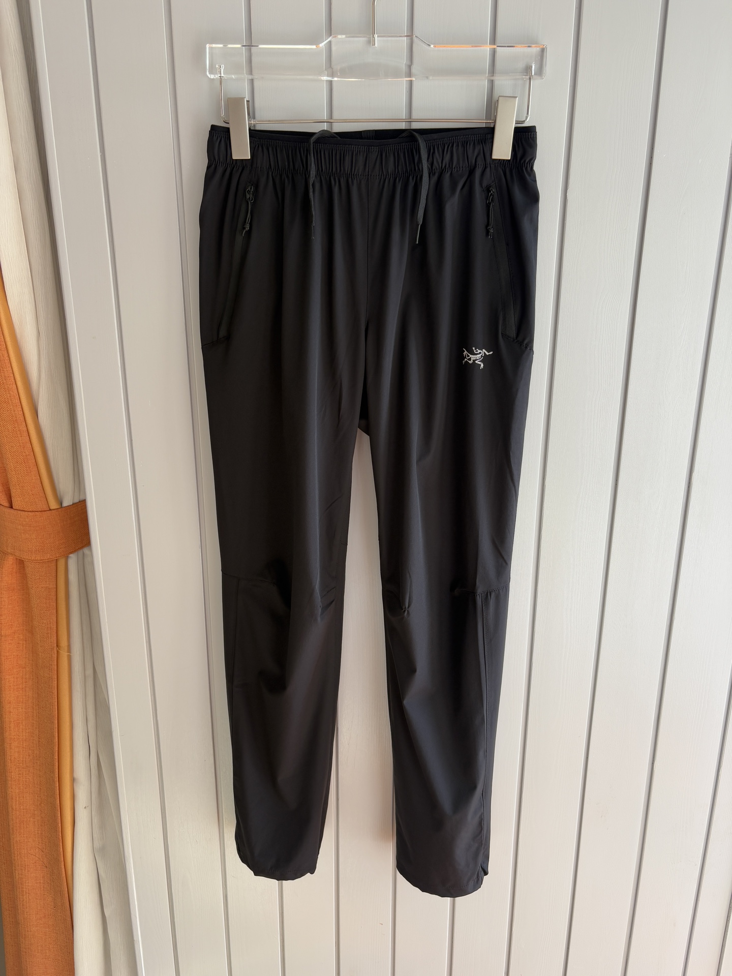 始祖鸟 官网同步 经典户外 工装裤 颜色超级正 海外同步发型 今年流行趋势 进口科技面料 M-3XL