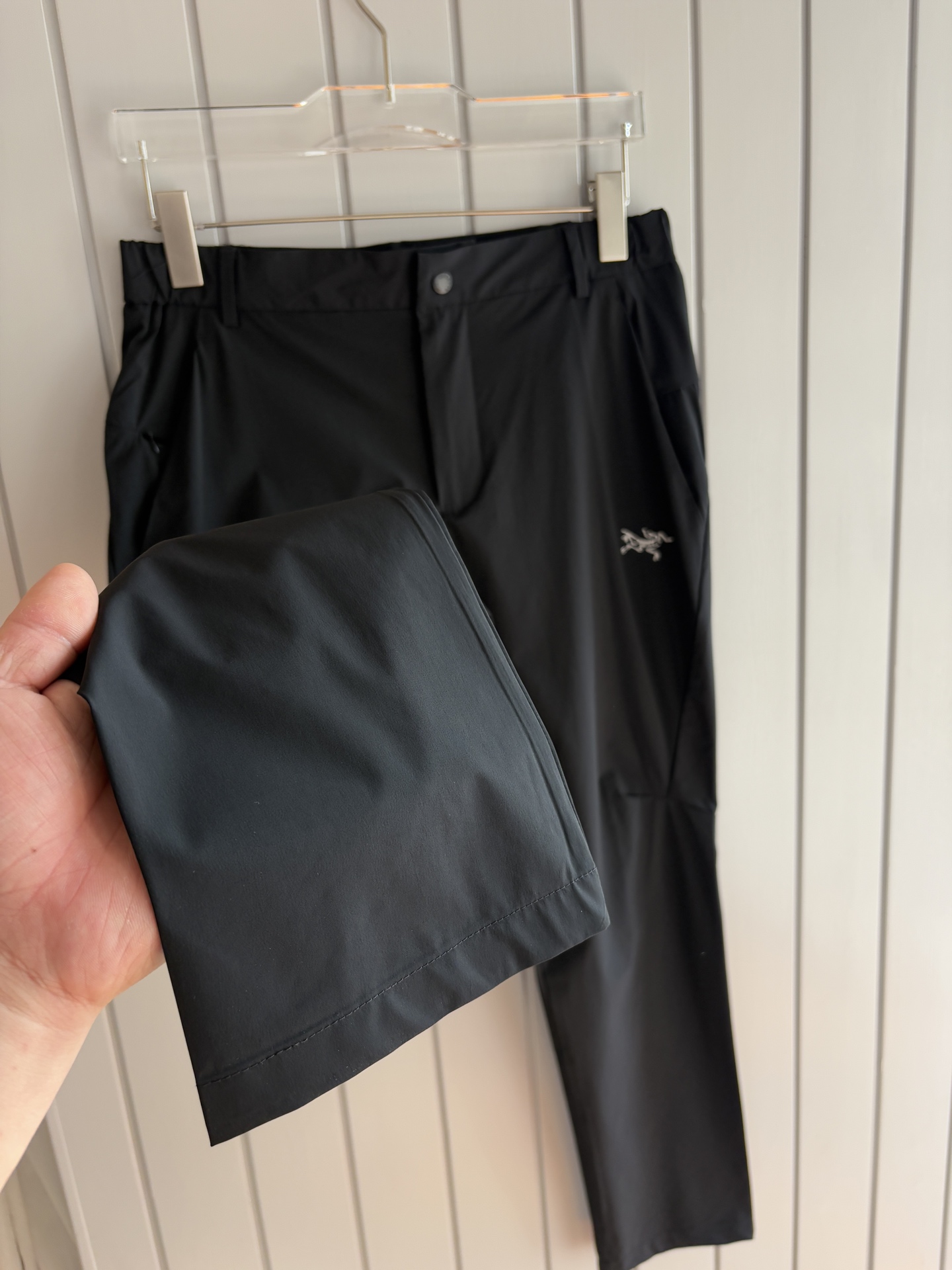 始祖鸟 官网同步 经典户外 工装裤 颜色超级正 海外同步发型 今年流行趋势 进口科技面料 M-3XL