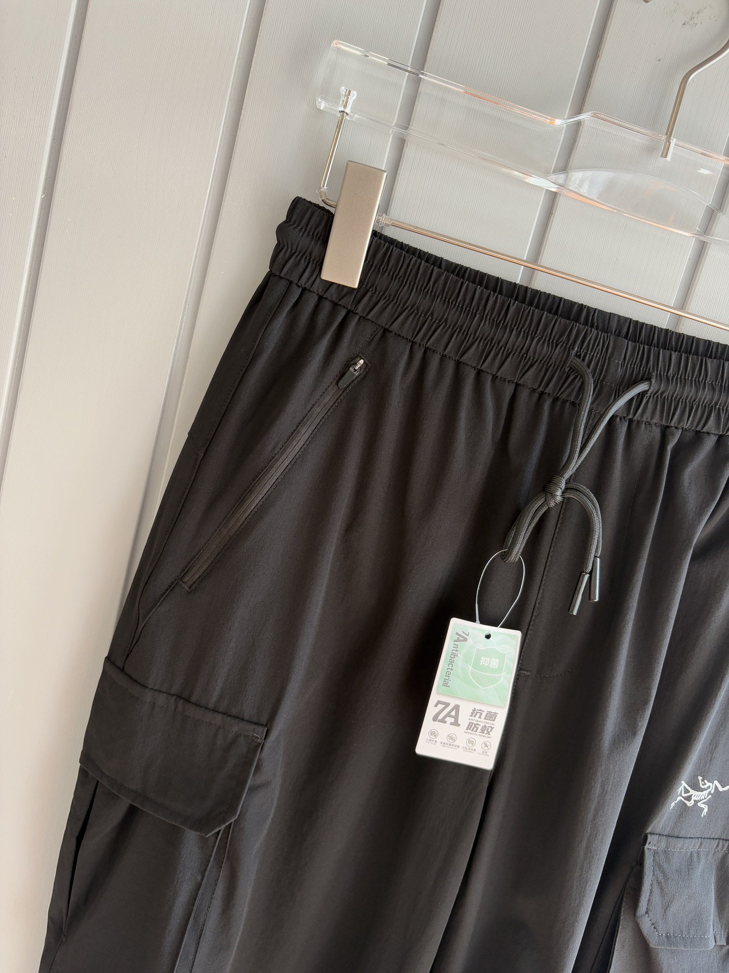 始祖鸟 官网同步 经典户外 工装裤 颜色超级正 海外同步发型 今年流行趋势 进口科技面料 M-3XL