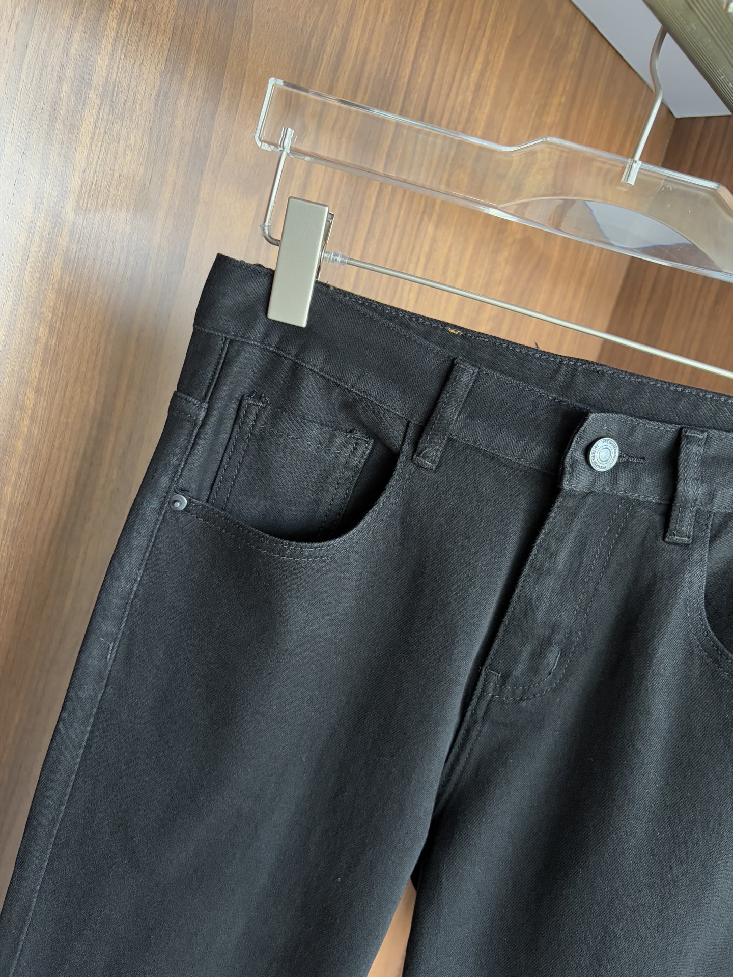 Luxurious Custom Water-Washed Jeans with Top-Level Embroidery and Unique Design - 图片 5
