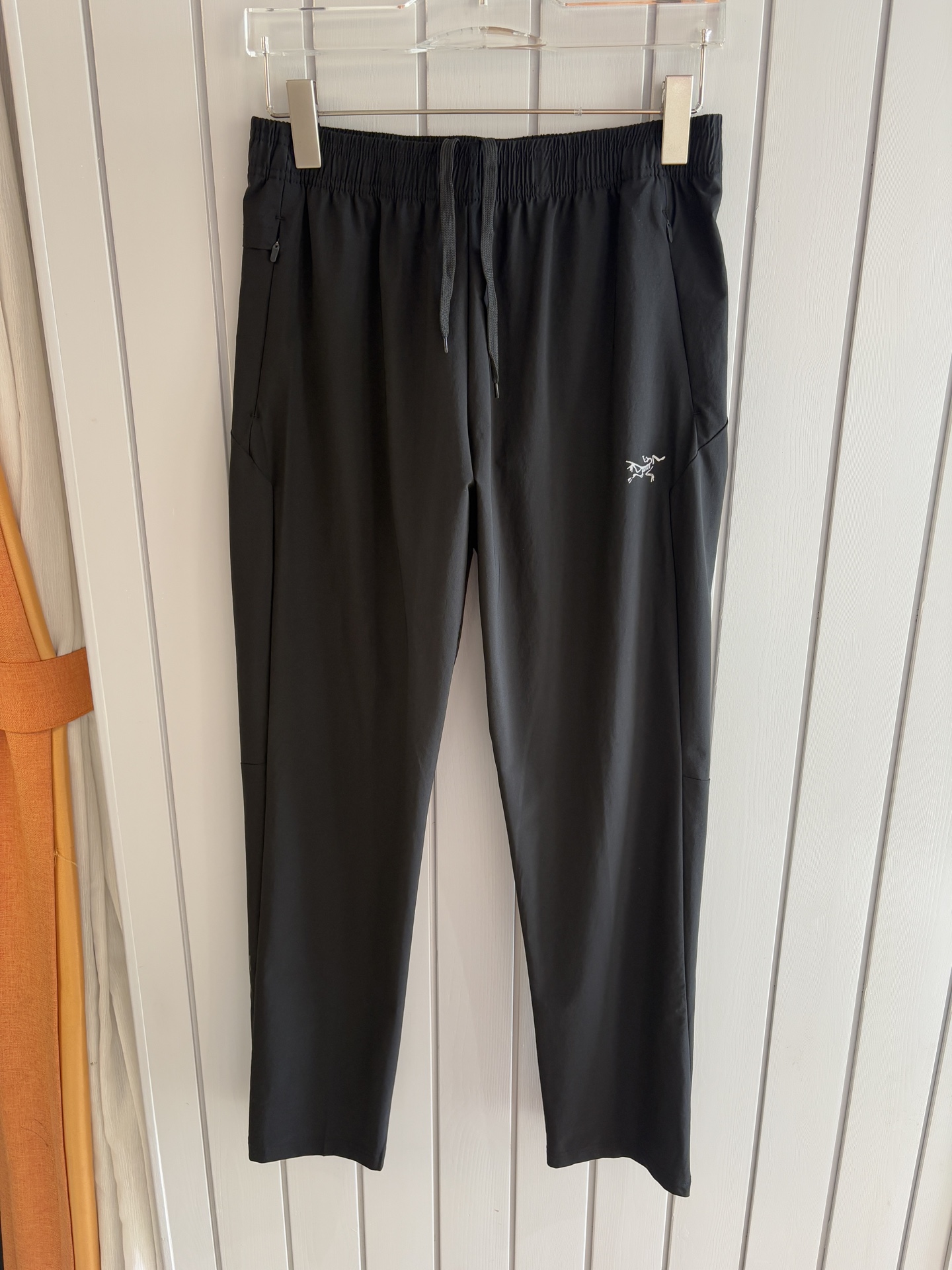 NO:456047,Archaeopteryx official website synchronization Classic outdoor work pants Super positive color Overseas synchronous hairstyles This year's trend Imported technological fabrics M-XXXL,arc'teryx,alexander wang19860909始祖鸟 官网同步 经典户外 工装裤 颜色超级正 海外同步发型 今年流行趋势 进口科技面料 M-XXXL,arc'teryx,alexander wang,Men's clothing
