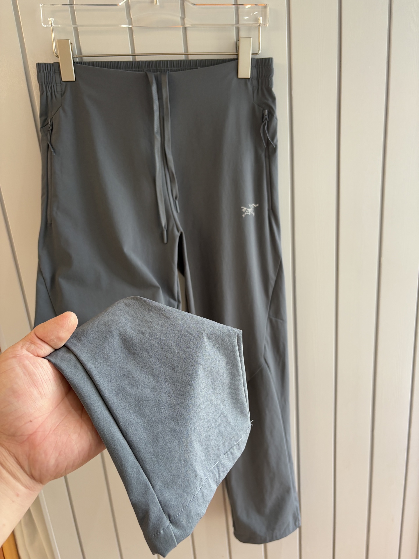 ARC'TERYX始祖鸟 爆款休闲裤 高弹显瘦百搭休闲裤 采用客供高密度登山布四面弹面料！耐磨防泼水的功