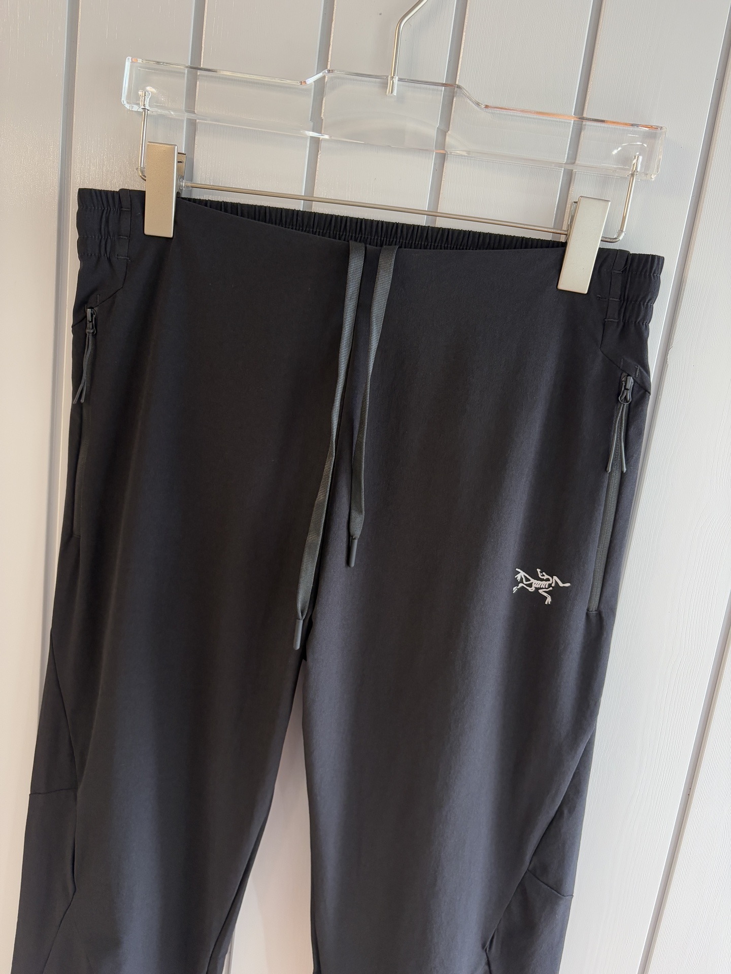 ARC'TERYX始祖鸟 爆款休闲裤 高弹显瘦百搭休闲裤 采用客供高密度登山布四面弹面料！耐磨防泼水的功