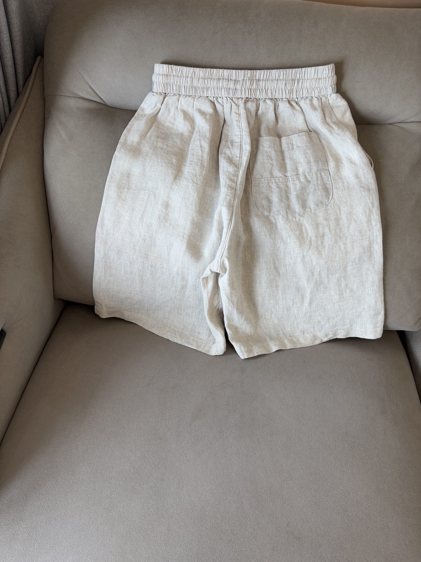 lP🆕年夏季新款100%纯亚麻简约百搭薄款透气休闲五分裤👖，面料柔软舒适透气&休闲百搭颜色：白色、黑色、