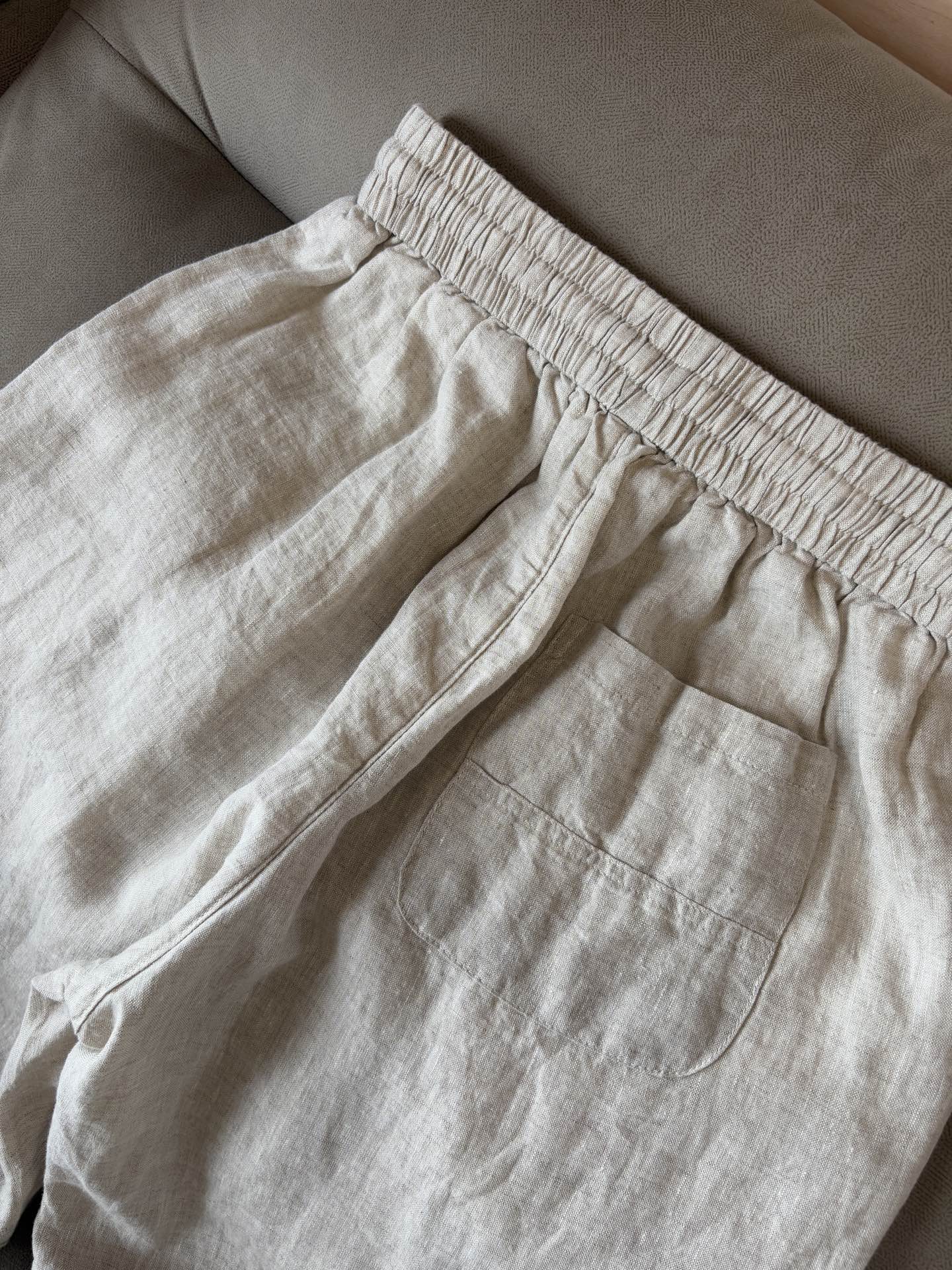 lP🆕年夏季新款100%纯亚麻简约百搭薄款透气休闲五分裤👖，面料柔软舒适透气&休闲百搭颜色：白色、黑色、