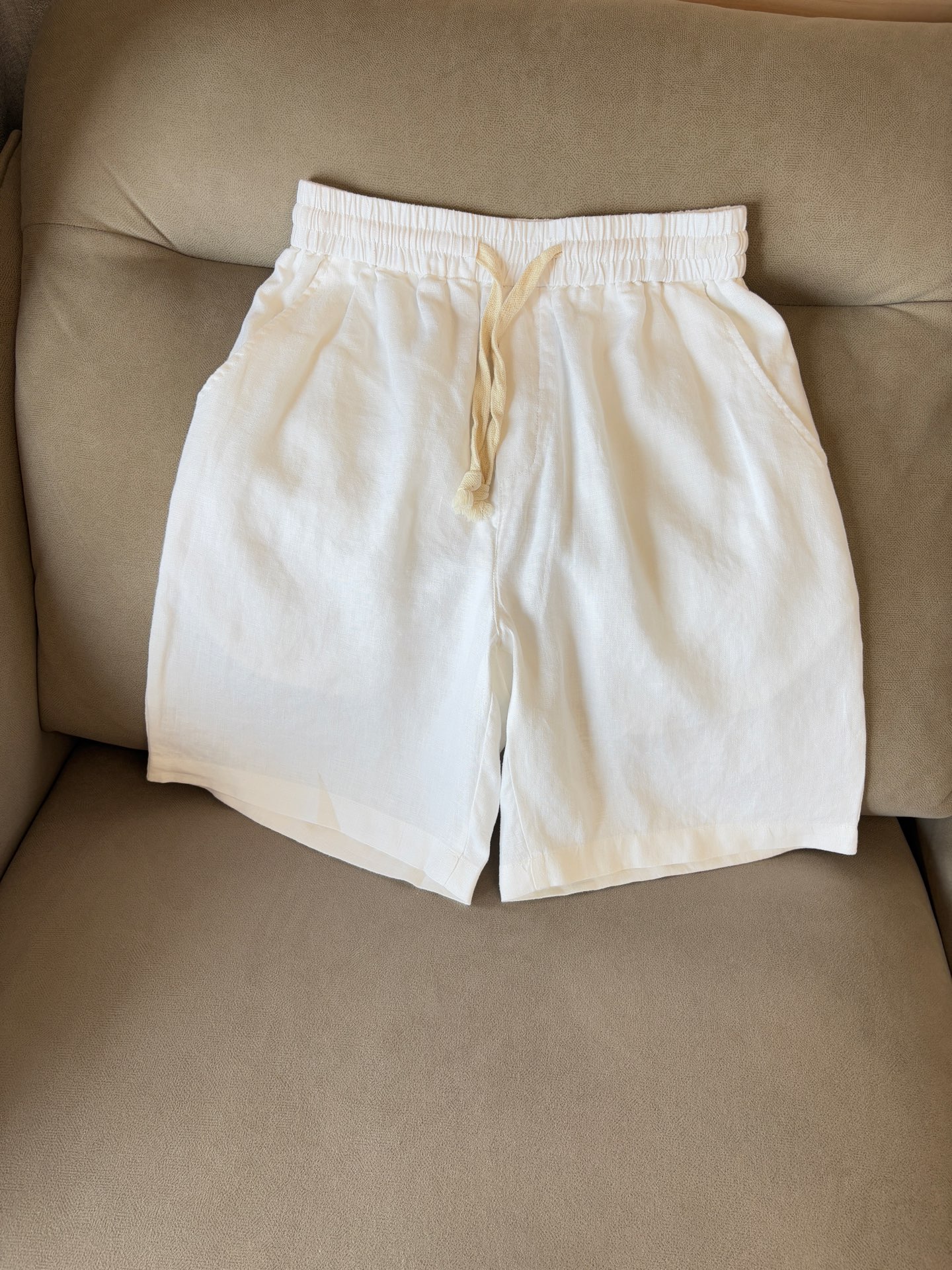 lP🆕年夏季新款100%纯亚麻简约百搭薄款透气休闲五分裤👖，面料柔软舒适透气&休闲百搭颜色：白色、黑色、