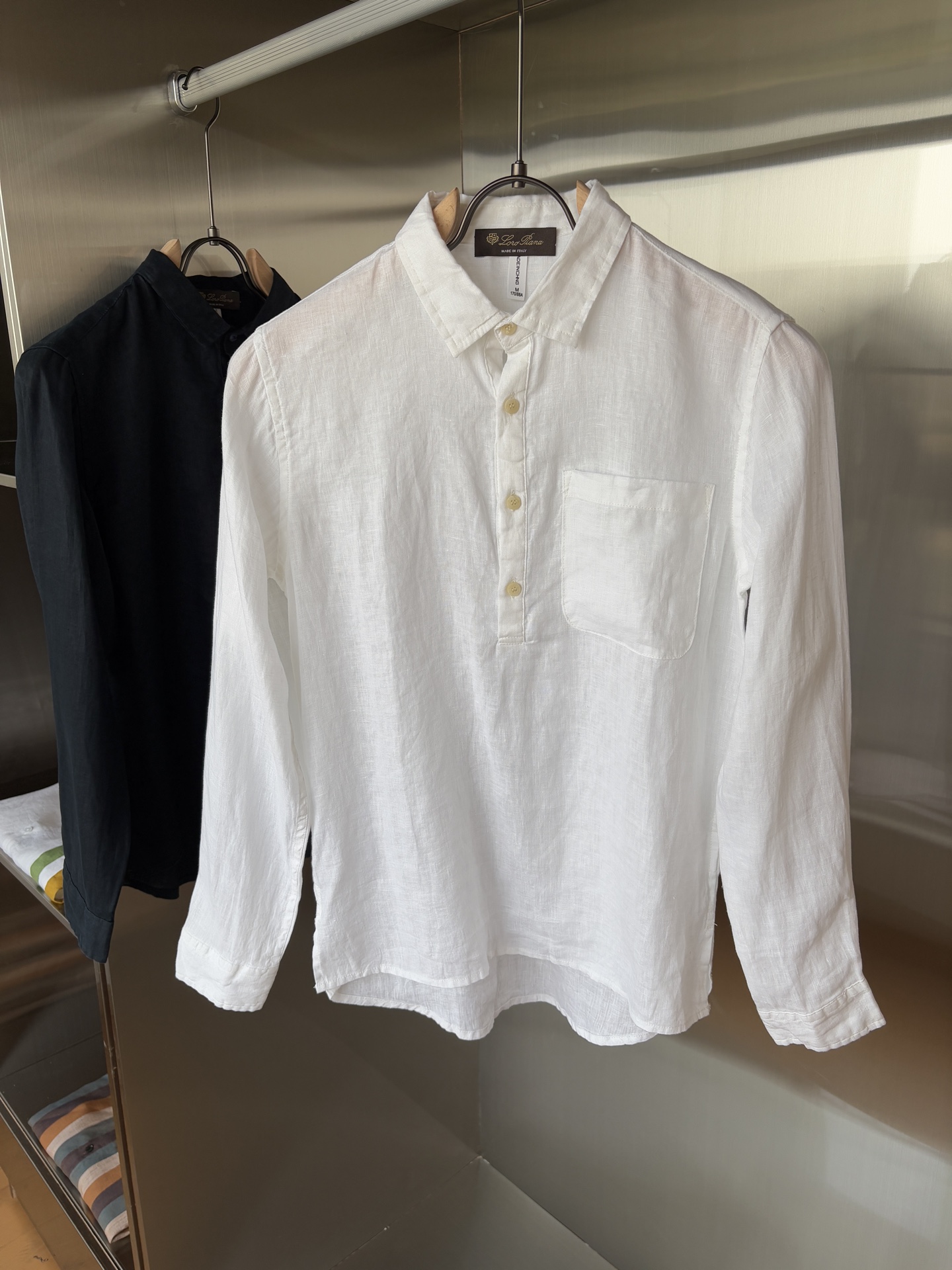 NO:456054,;LP new linen pullover casual long-sleeved shirt in autumn, comfortable and breathable fabric & fashionable and versatile color white and royal blue Size M-3XL, loro piano, alexander wang19860909；LP年秋季新款亚麻套头休闲长袖衬衣,面料舒适透气&时尚百搭 颜色白色、宝蓝色 尺码M-3XL,,loro piana,alexander wang,Men's clothing