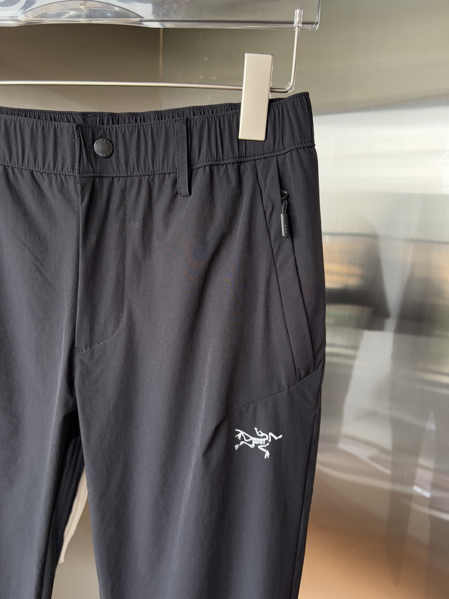 始祖鸟 官网同步 经典户外 工装裤 颜色超级正 海外同步发型 今年流行趋势 进口科技面料 M-3XL