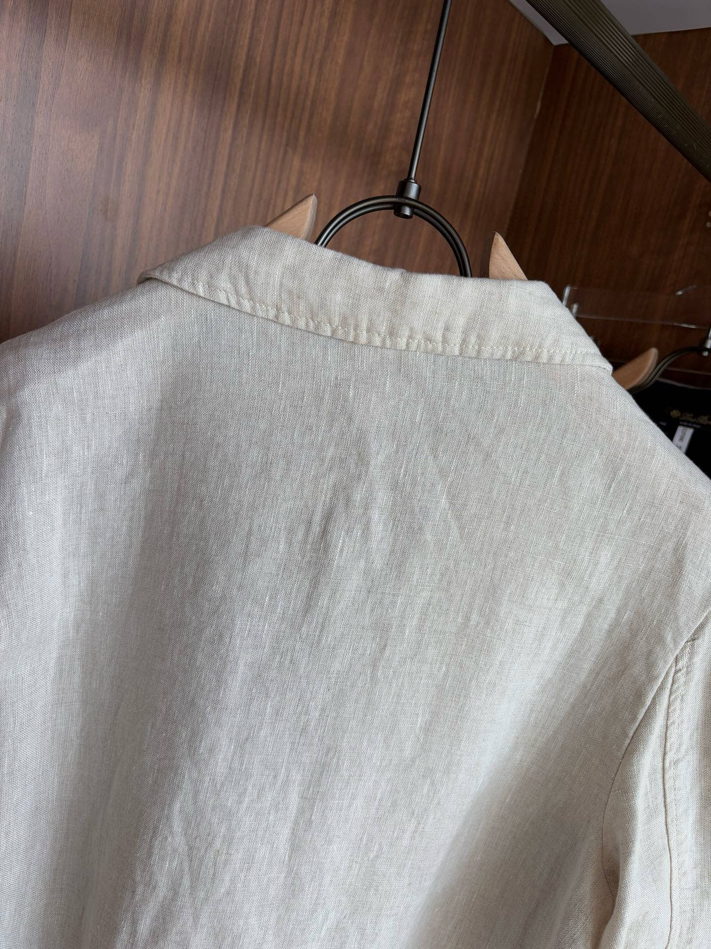 lP🆕麻王”之称顶奢进口亚麻面料复古老钱风款式平驳领两粒扣斜插衬单西顶奢之选！Solbiati亚麻西装，
