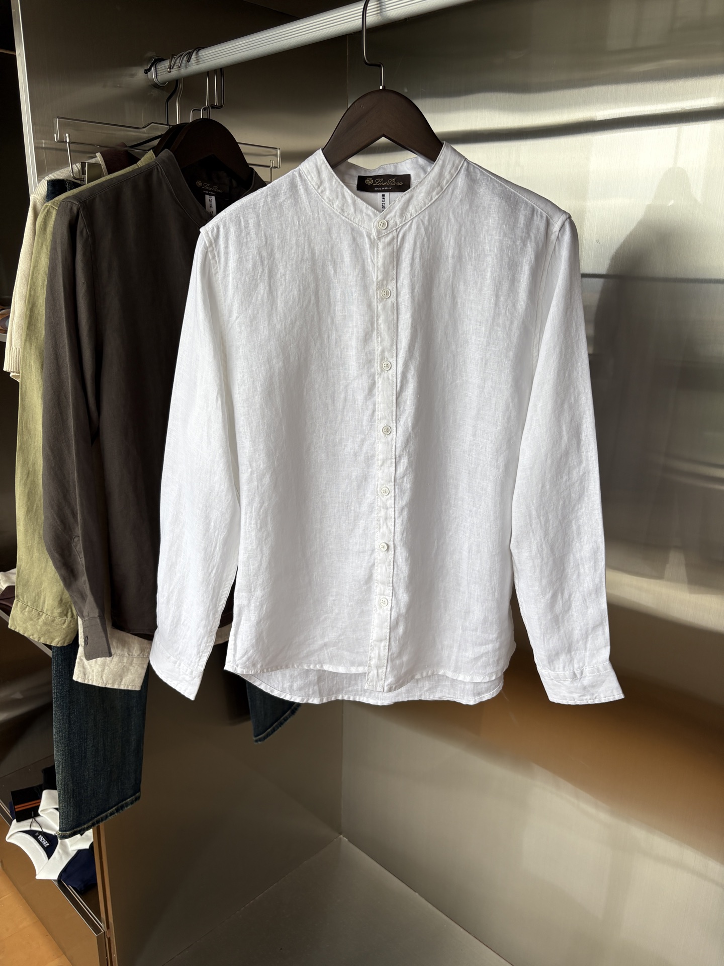 NO:474668,Lp linen long-sleeved hot sale [celebrating] Pure linen simple versatile casual shirt, breathable and fashionable versatile color white, gray, green, khaki Size M-3XL, loro piana, alexander wang19860909Lp年亚麻长袖热卖款[庆祝]纯亚麻简约百搭休闲衬衣,面料透气&时尚百搭 颜色白色、灰色、绿色、卡其色 尺码M-3XL,,loro piana,alexander wang,Men's clothing