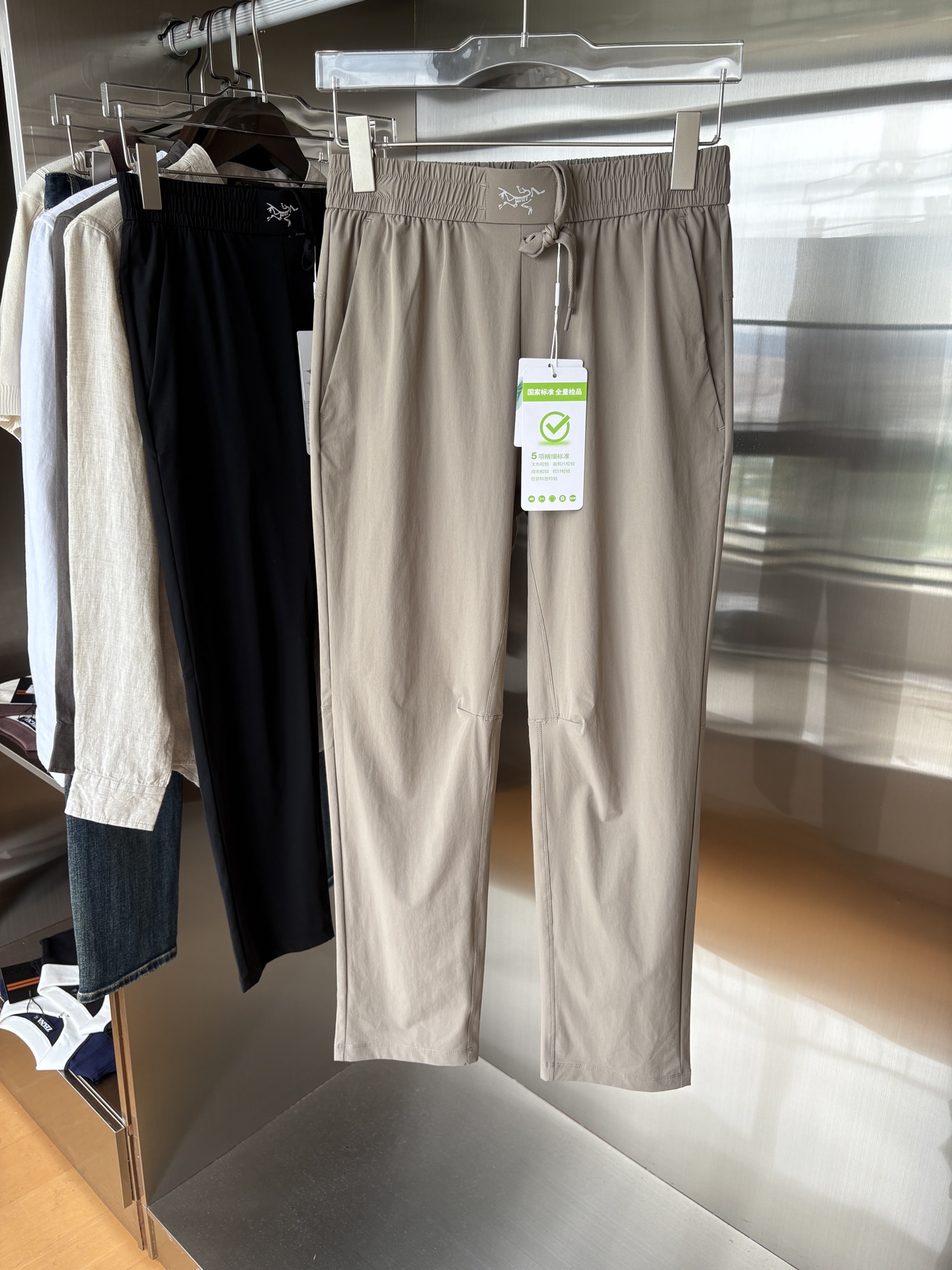 NO:485066,The 2025 official website synchronization classic outdoor work pants super positive color overseas synchronous hairstyles this year's trends Imported technological fabrics M-3XL, alexander wang19860909始祖2025官网同步 经典户外 工装裤 颜色超级正 海外同步发型 今年流行趋势 进口科技面料 M-3XL,,alexander wang,Men's clothing