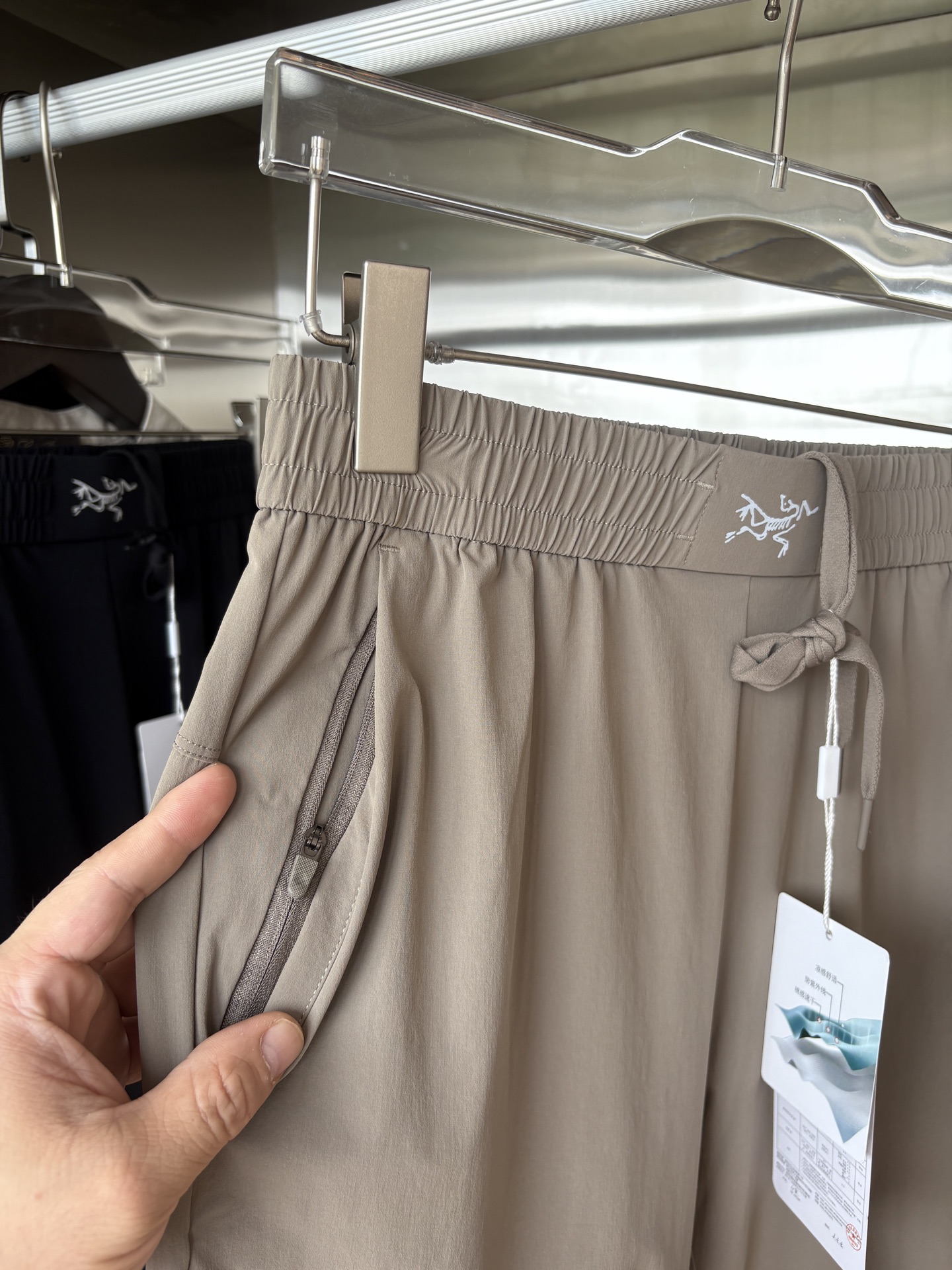 始祖2025官网同步 经典户外 工装裤 颜色超级正 海外同步发型 今年流行趋势 进口科技面料 M-3XL