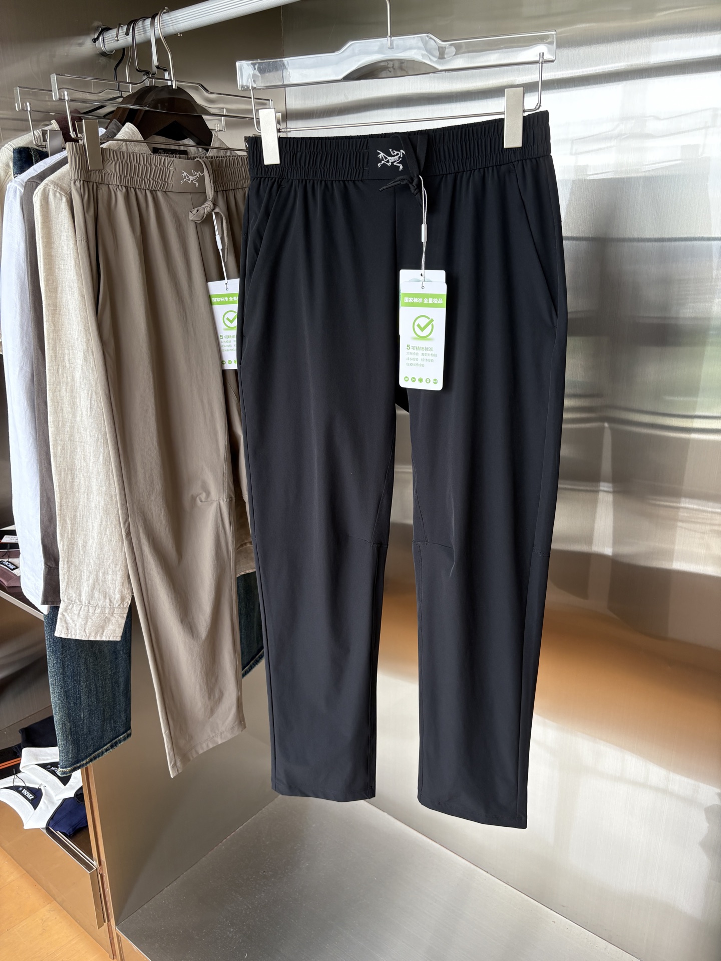 NO:474648,The 2025 official website synchronization classic outdoor work pants super positive color overseas synchronous hairstyles this year's trends Imported technological fabrics M-3XL, alexander wang19860909始祖2025官网同步 经典户外 工装裤 颜色超级正 海外同步发型 今年流行趋势 进口科技面料 M-3XL,,alexander wang,Men's clothing