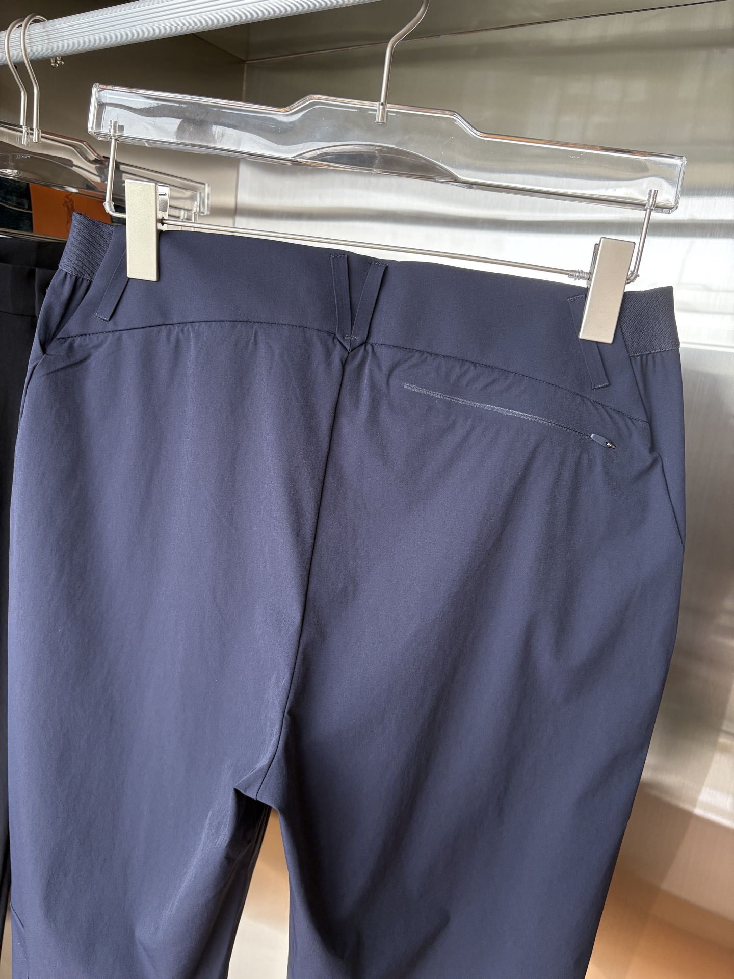  始祖鸟 官网同步 经典户外 工装裤 颜色超级正  海外同步发型 今年流行趋势 进口科技面料 M-3XL