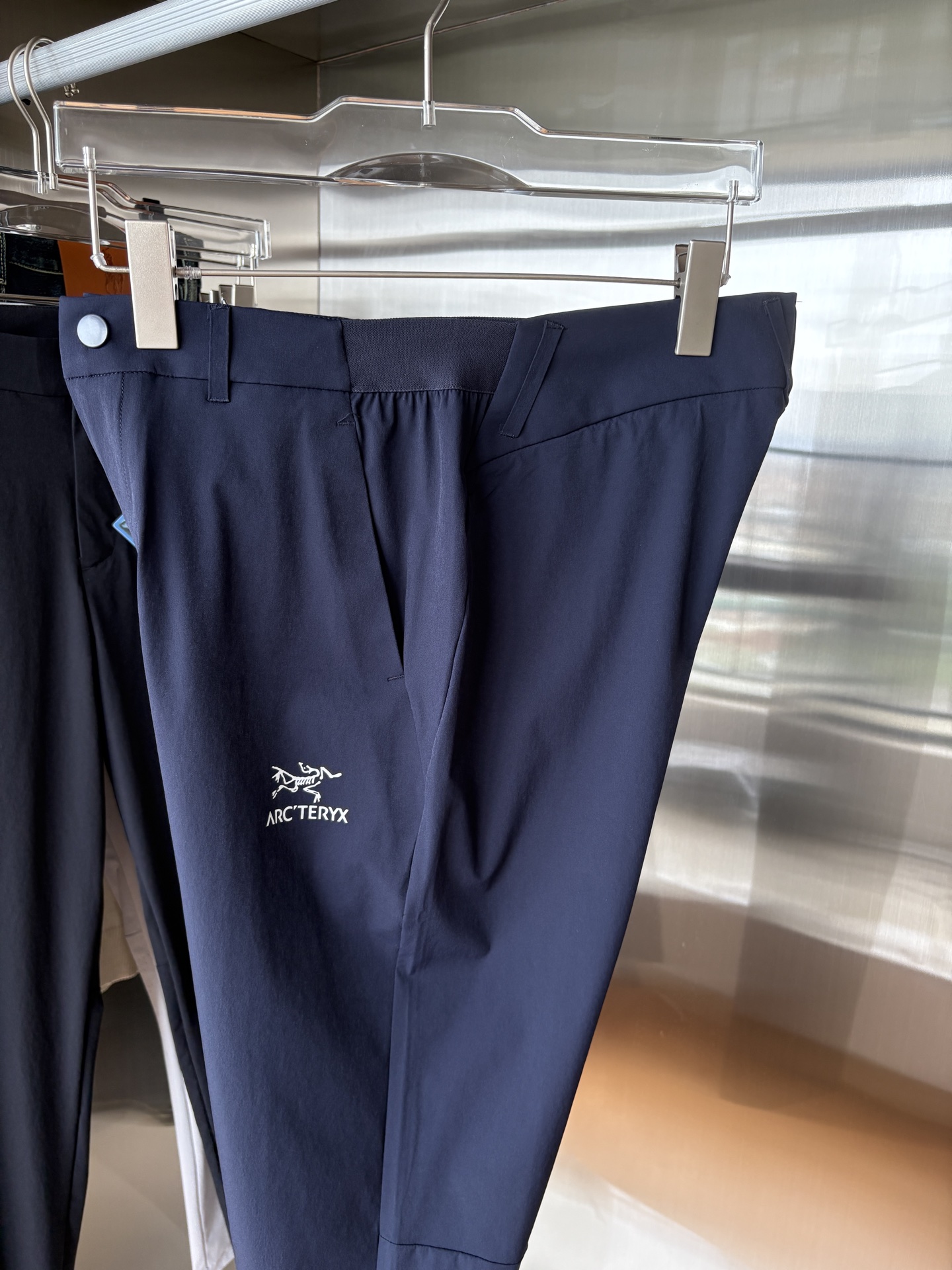  始祖鸟 官网同步 经典户外 工装裤 颜色超级正  海外同步发型 今年流行趋势 进口科技面料 M-3XL