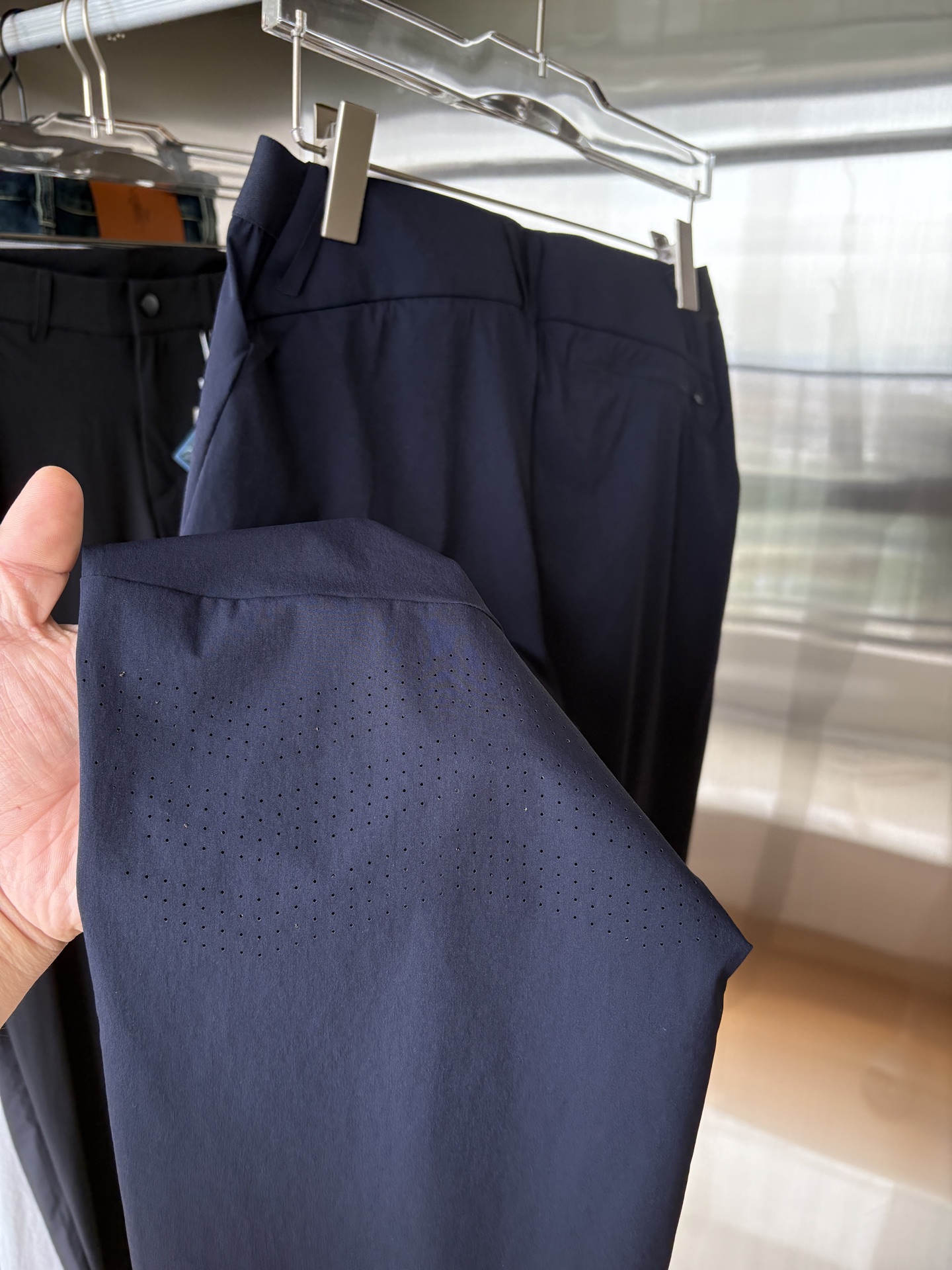  始祖鸟 官网同步 经典户外 工装裤 颜色超级正  海外同步发型 今年流行趋势 进口科技面料 M-3XL