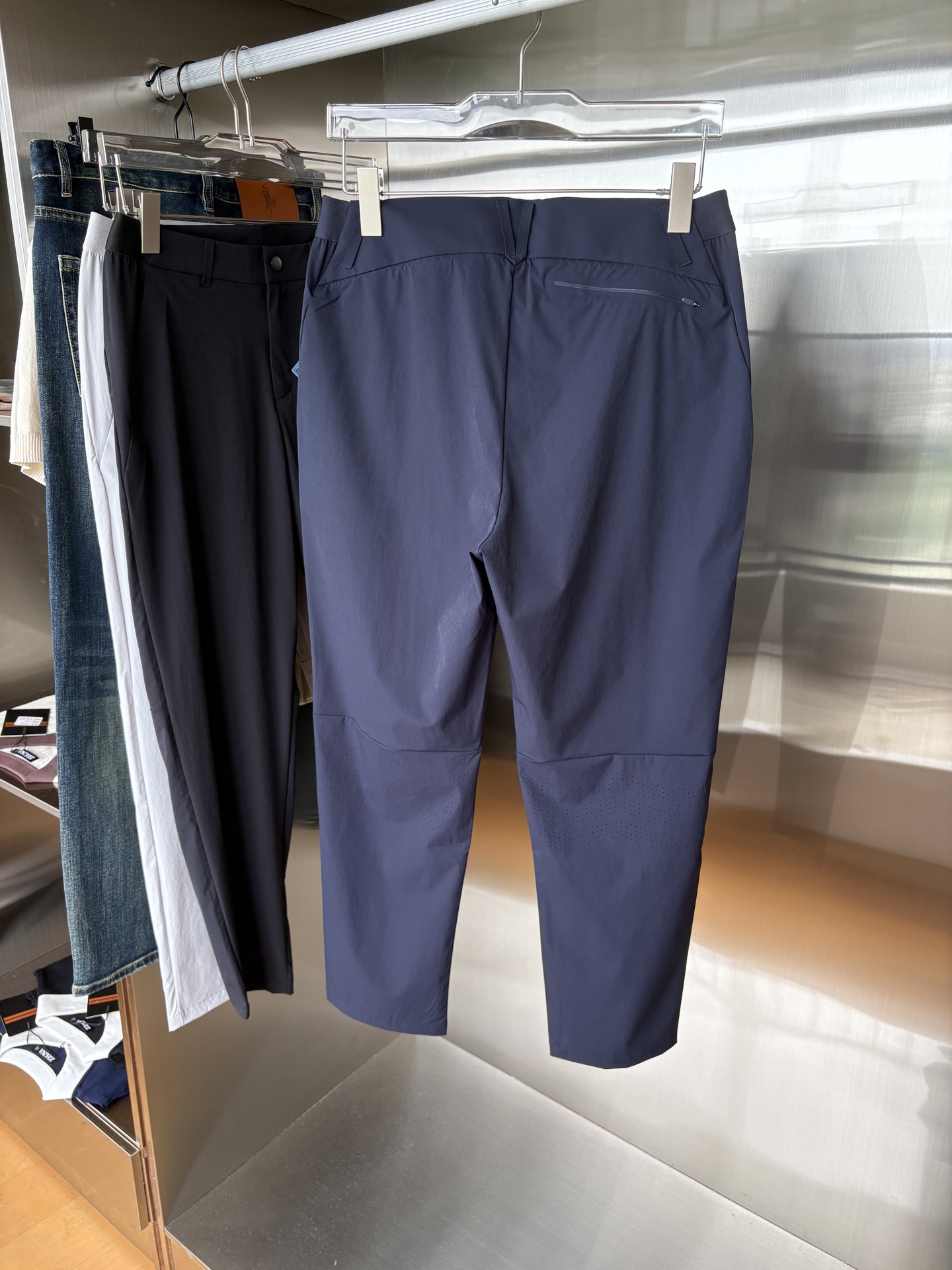  始祖鸟 官网同步 经典户外 工装裤 颜色超级正  海外同步发型 今年流行趋势 进口科技面料 M-3XL