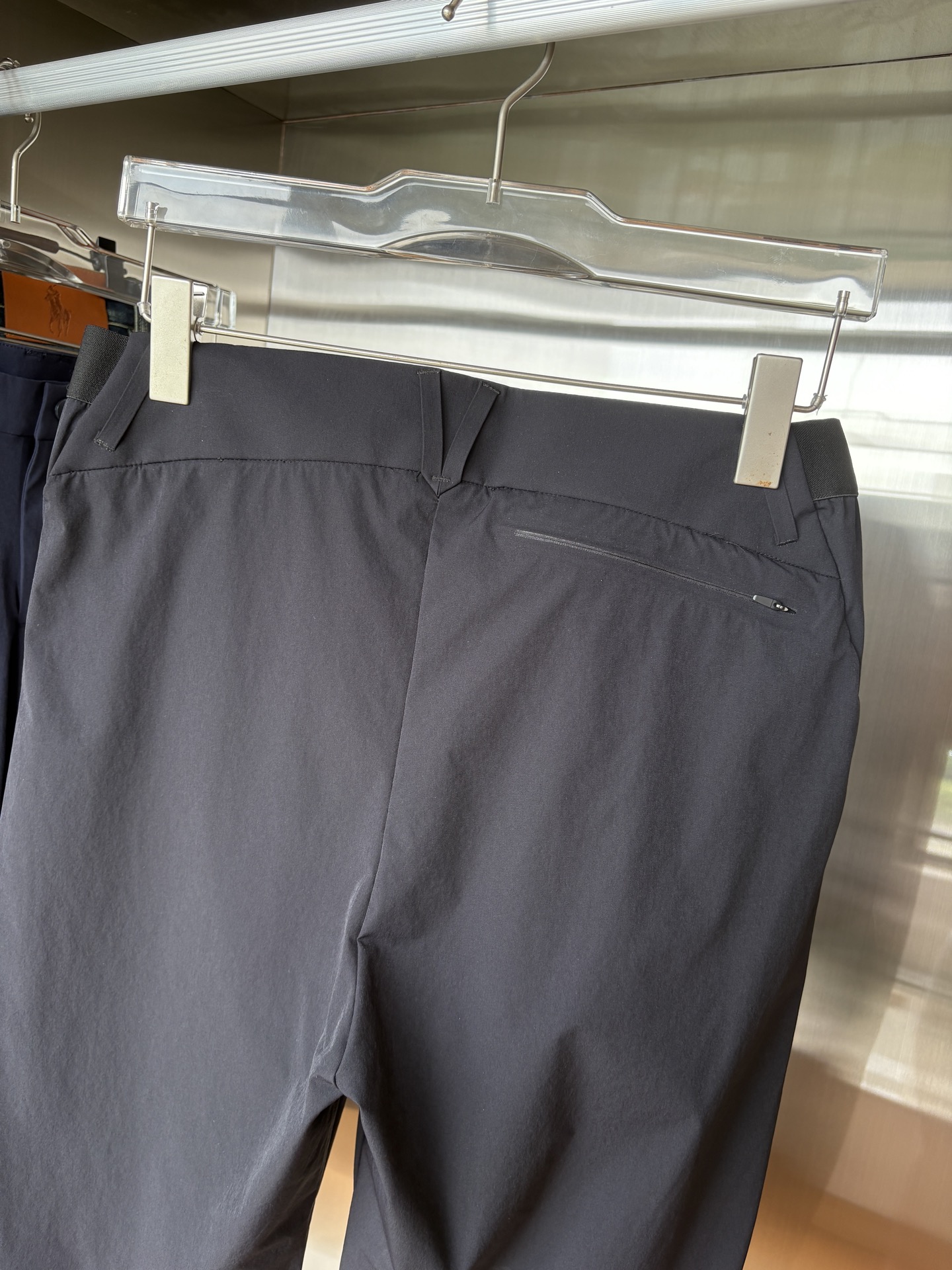  始祖鸟 官网同步 经典户外 工装裤 颜色超级正  海外同步发型 今年流行趋势 进口科技面料 M-3XL