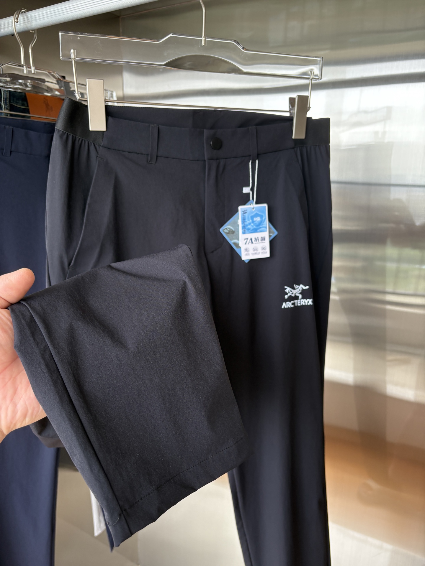  始祖鸟 官网同步 经典户外 工装裤 颜色超级正  海外同步发型 今年流行趋势 进口科技面料 M-3XL