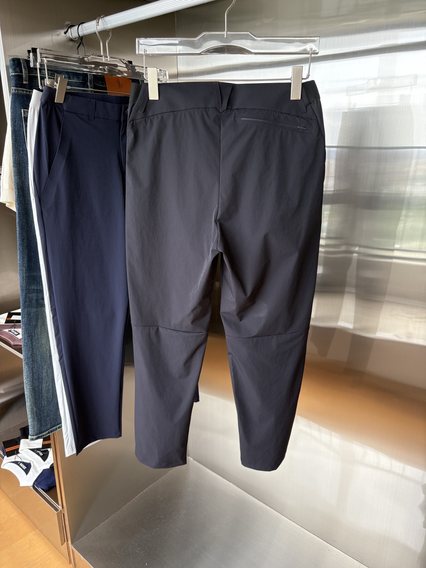  始祖鸟 官网同步 经典户外 工装裤 颜色超级正  海外同步发型 今年流行趋势 进口科技面料 M-3XL