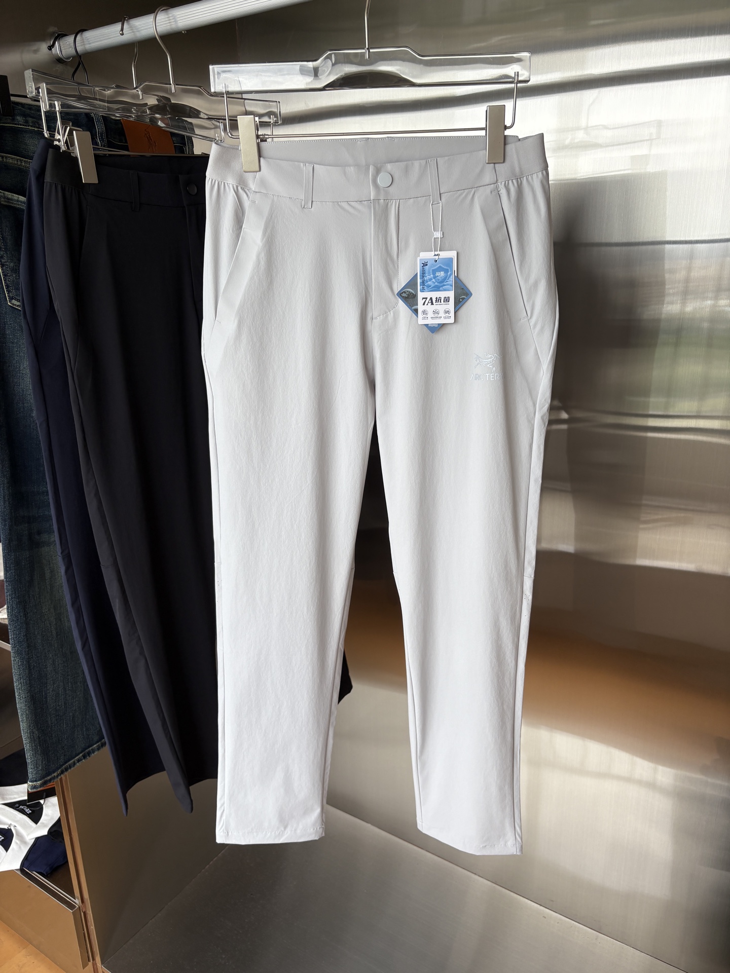  始祖鸟 官网同步 经典户外 工装裤 颜色超级正  海外同步发型 今年流行趋势 进口科技面料 M-3XL