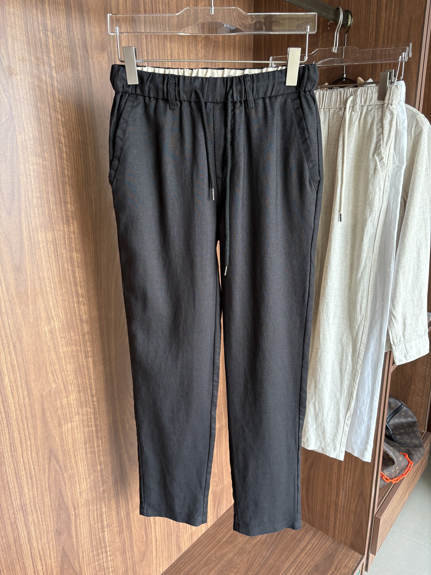 NO:473033,New pure linen simple and versatile thin breathable straight casual trousers, soft, comfortable and breathable & casual versatile color white, original lint color, black Size M-3xL, loro piana, alexander wang19860909L年夏季新款纯亚麻简约百搭薄款透气直筒休闲长裤,面料柔软舒适透气&休闲百搭 颜色白色、原麻色、黑色 尺码M-3xL,,loro piana,alexander wang,Men's clothing