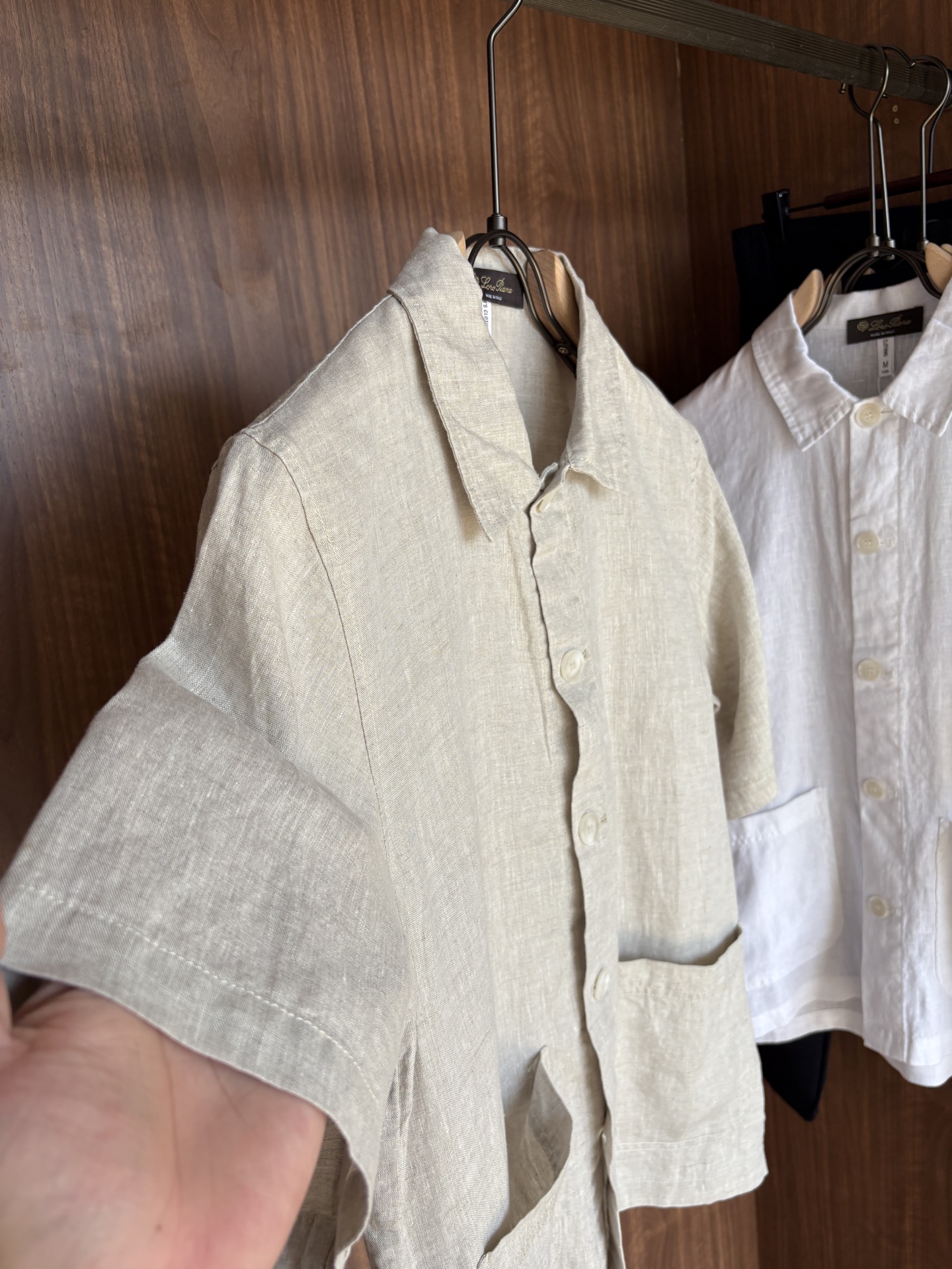 L家2025新款100%亚麻男士短袖，男装界的天花板，这款翻领麻料衫短袖精准到每一针的细腻工艺，完全区别