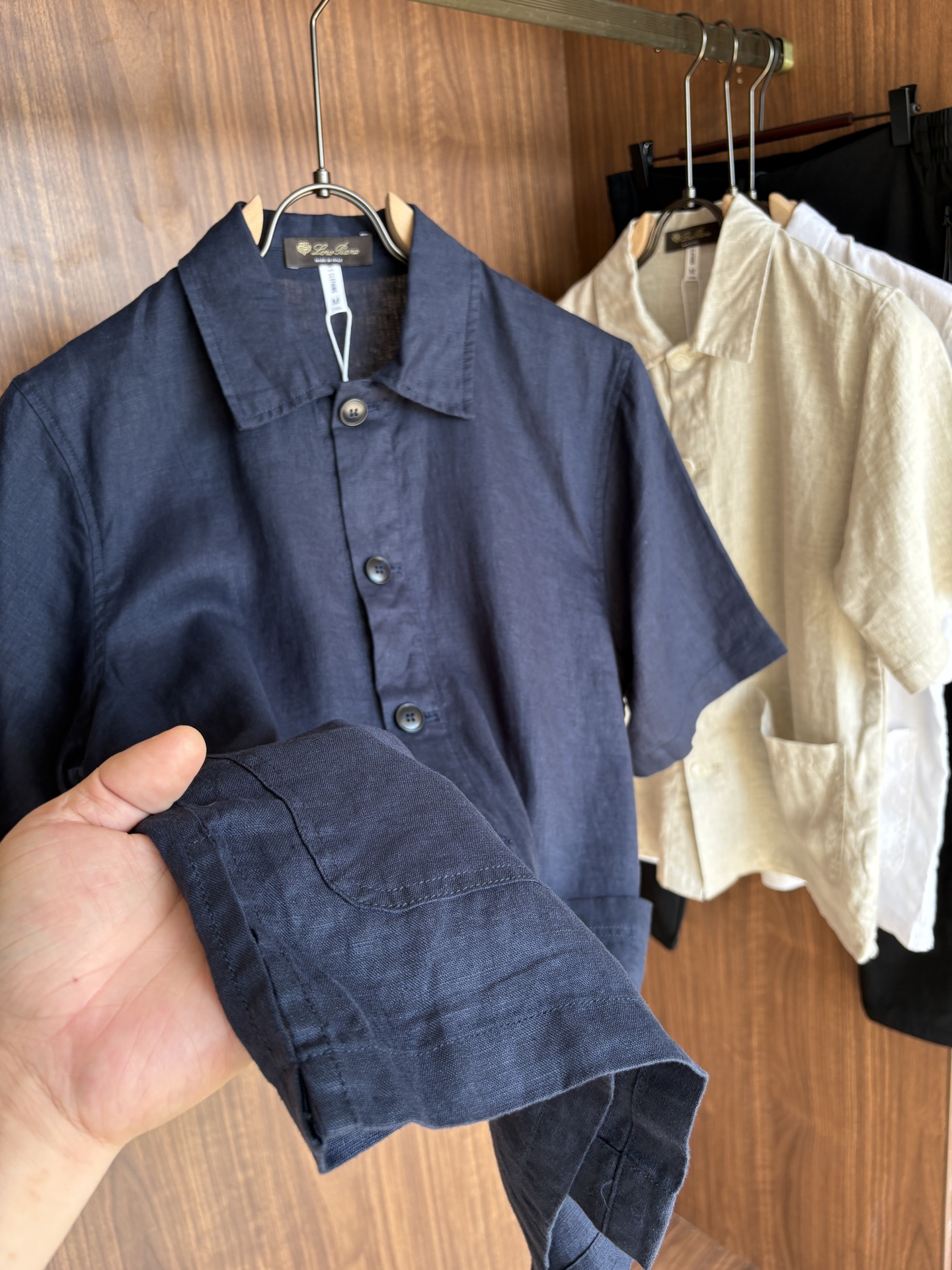 L家2025新款100%亚麻男士短袖，男装界的天花板，这款翻领麻料衫短袖精准到每一针的细腻工艺，完全区别