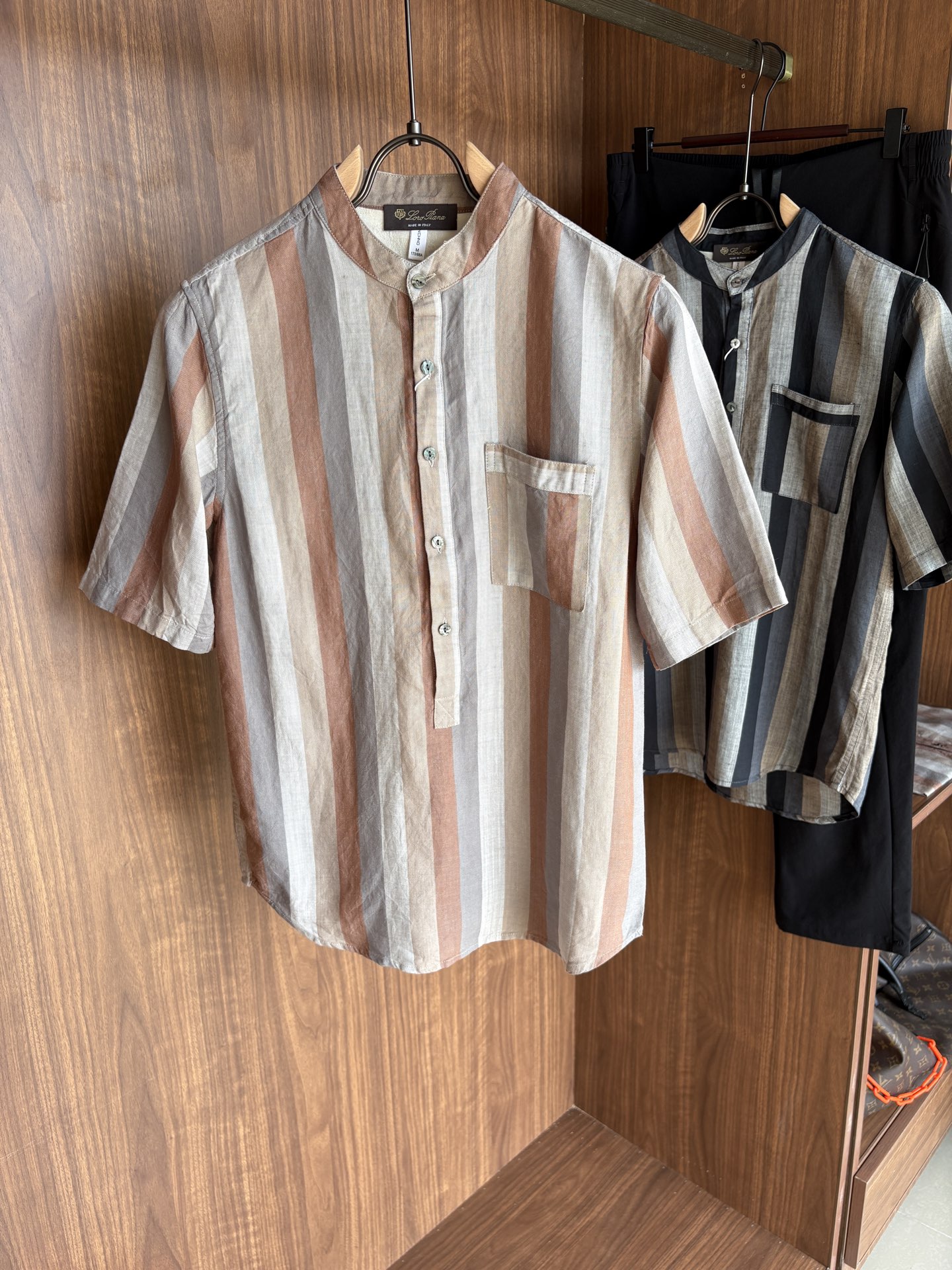 NO:486538,Lp summer new style 75 leiselga 25 linen simple versatile pullover casual shirt, comfortable and breathable fabric & fashionable versatile color orange strips and blue strips Size M-3XL, loro piana, alexander wang19860909Lp年夏季新款75莱赛尔加25亚麻简约百搭套头休闲衬衣,面料舒适透气&时尚百搭 颜色桔条、蓝条 尺码M-3XL,,loro piana,alexander wang,Men's clothing