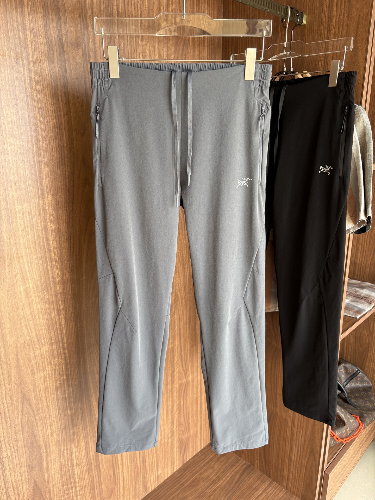NO:473060,Archaeopteryx official website synchronization classic outdoor work pants super positive color overseas synchronous hairstyles this year's trend import technology fabric M-3XL, arc'teryx,alexander wang19860909始祖鸟 官网同步 经典户外 工装裤 颜色超级正 海外同步发型 今年流行趋势 进口科技面料 M-3XL,arc'teryx,alexander wang,Men's clothing