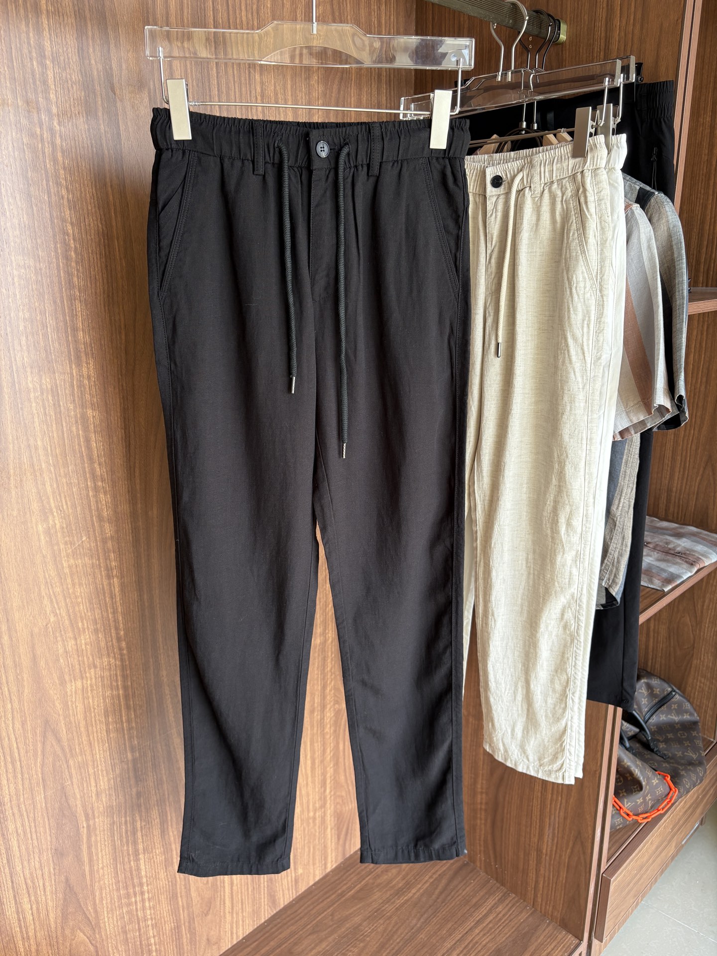 NO:486548,Lp summer new style Laiser Tennis linen simple versatile thin breathable straight casual trousers, soft, comfortable and breathable & casual versatile color white, original erotic color, black Size M-3xL, loro piana, alexander wang19860909Lp年夏季新款莱赛尔天丝亚麻简约百搭薄款透气直筒休闲长裤,面料柔软舒适透气&休闲百搭 颜色白色、原麻色、黑色 尺码M-3xL,,loro piana,alexander wang,Men's clothing