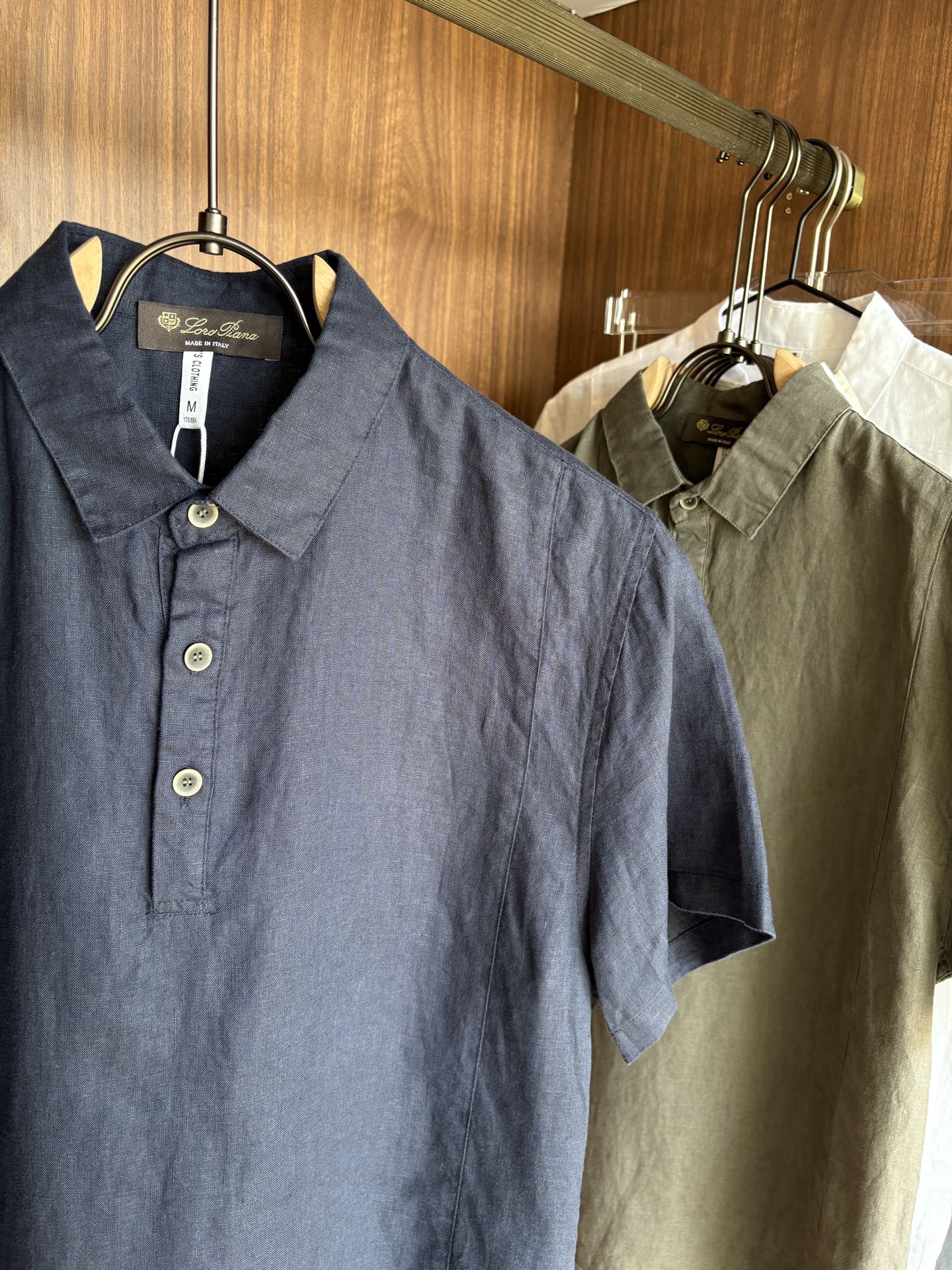 L家2025新款100%亚麻男士短袖，男装界的天花板，这款翻领麻料衫短袖精准到每一针的细腻工艺，完全区别