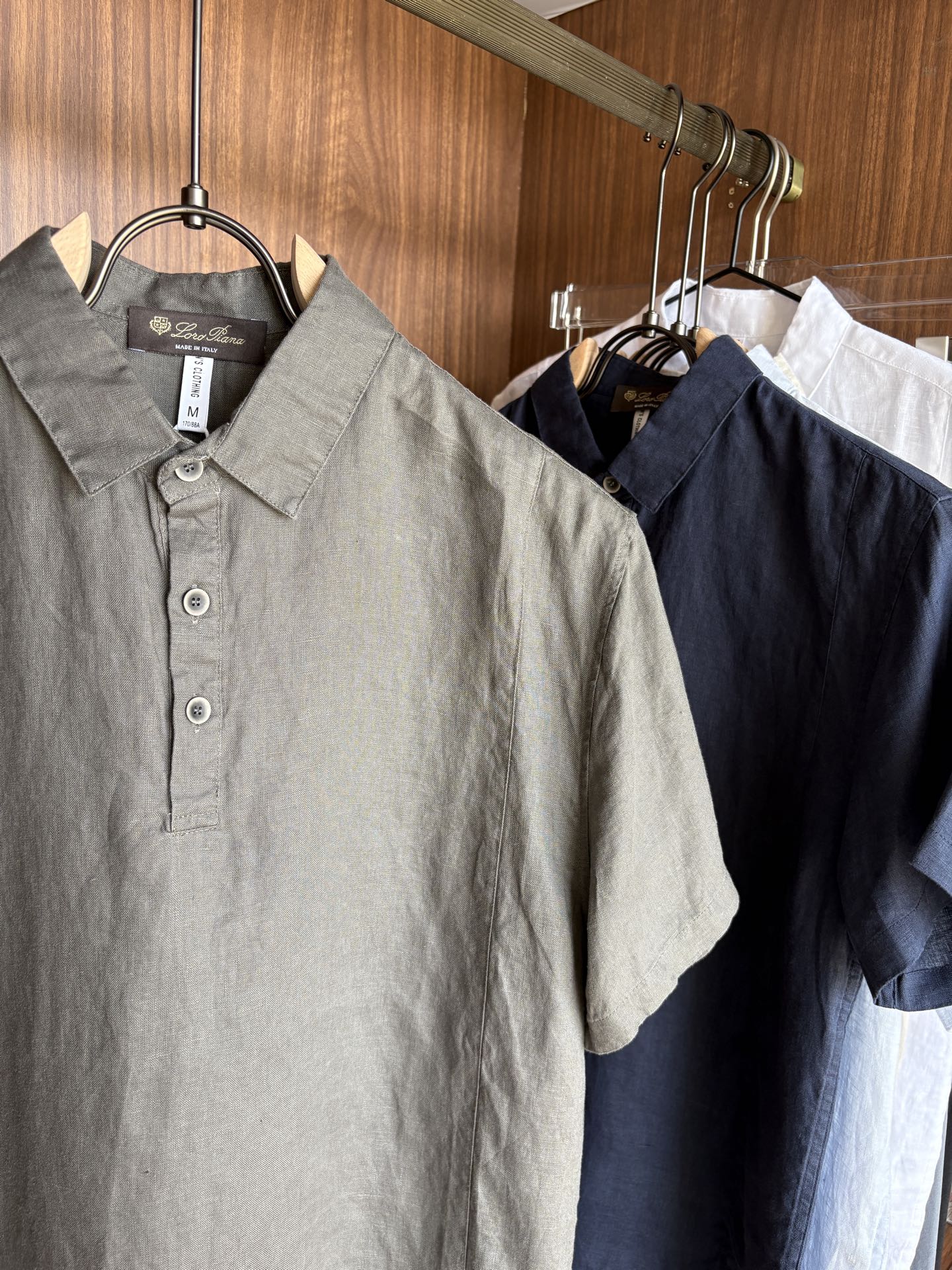 L家2025新款100%亚麻男士短袖，男装界的天花板，这款翻领麻料衫短袖精准到每一针的细腻工艺，完全区别