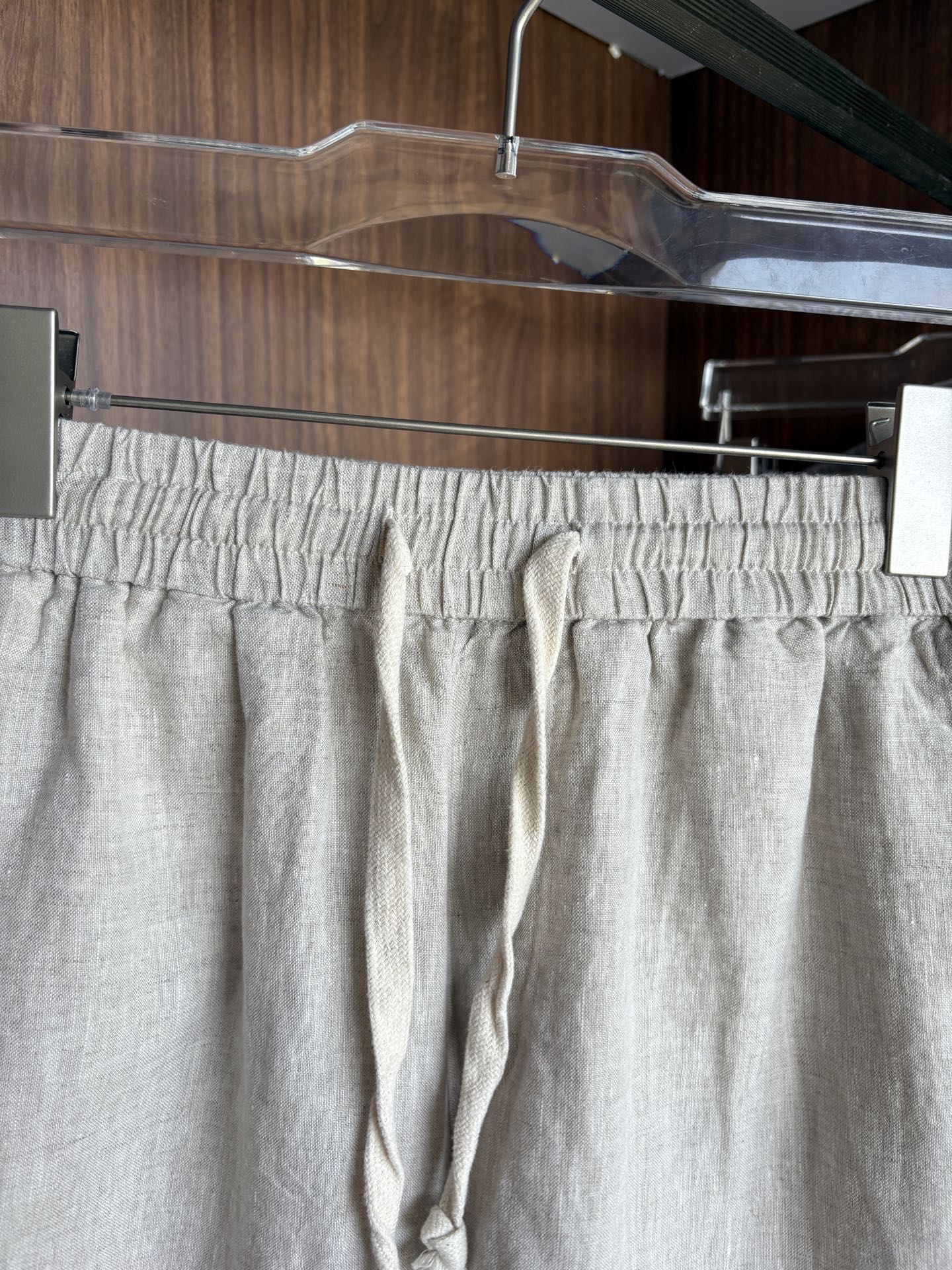 lP🆕年夏季新款100%纯亚麻简约百搭薄款透气休闲五分裤👖，面料柔软舒适透气&休闲百搭颜色：白色、黑色、