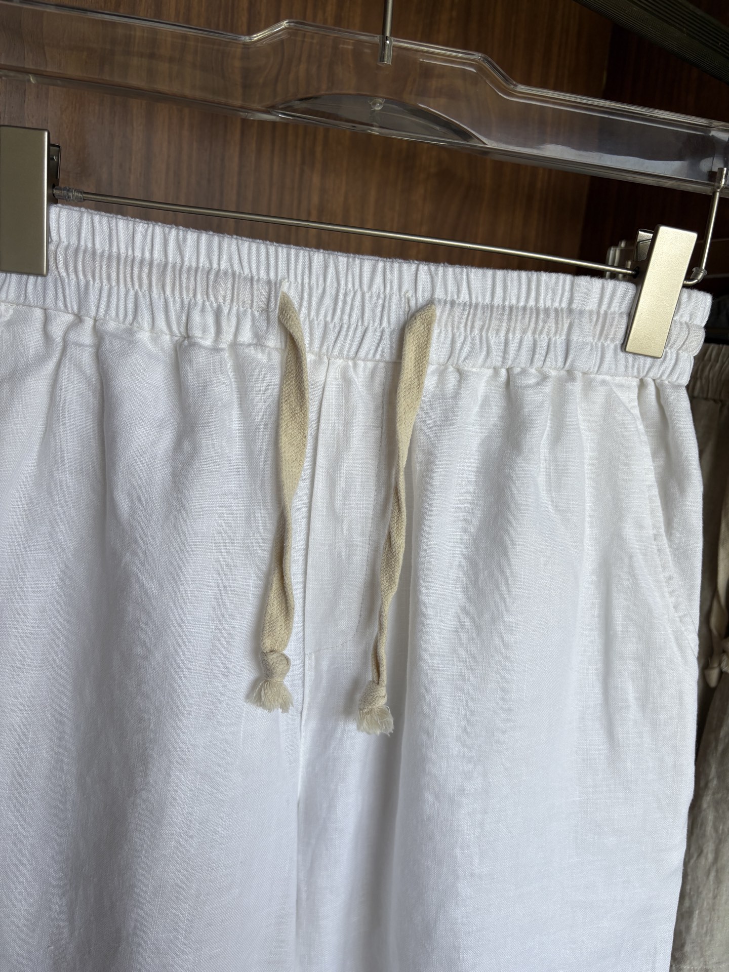 lP🆕年夏季新款100%纯亚麻简约百搭薄款透气休闲五分裤👖，面料柔软舒适透气&休闲百搭颜色：白色、黑色、