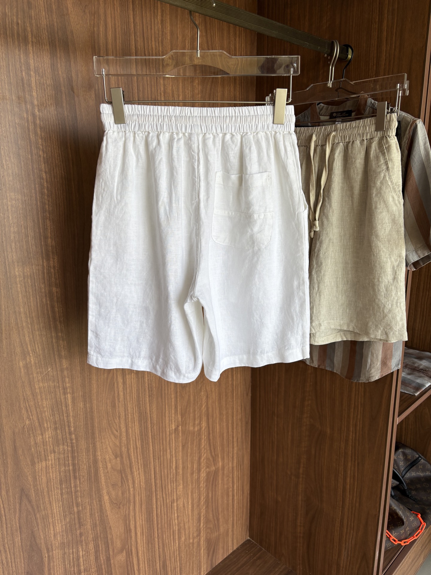 lP🆕年夏季新款100%纯亚麻简约百搭薄款透气休闲五分裤👖，面料柔软舒适透气&休闲百搭颜色：白色、黑色、