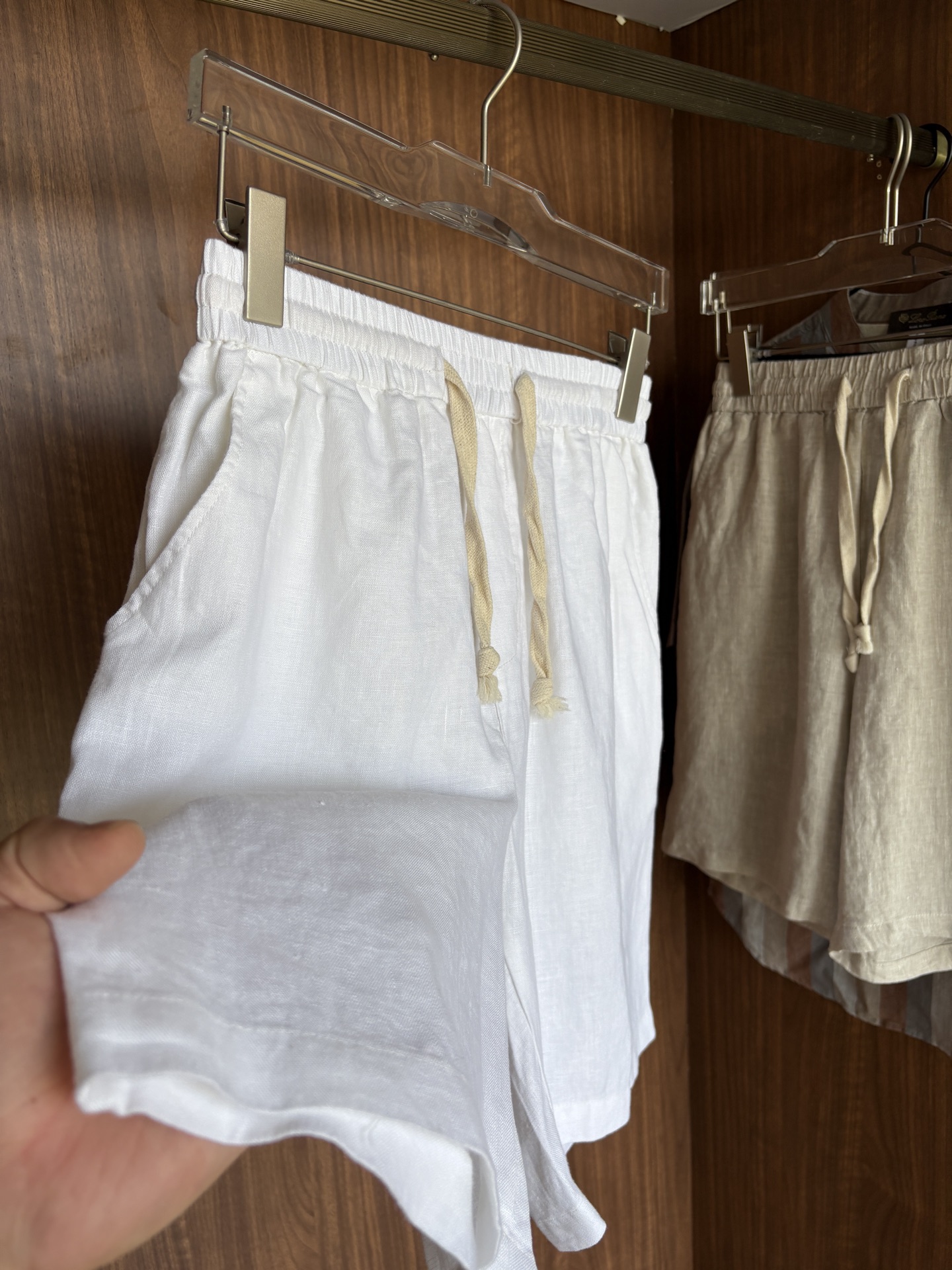 lP🆕年夏季新款100%纯亚麻简约百搭薄款透气休闲五分裤👖，面料柔软舒适透气&休闲百搭颜色：白色、黑色、