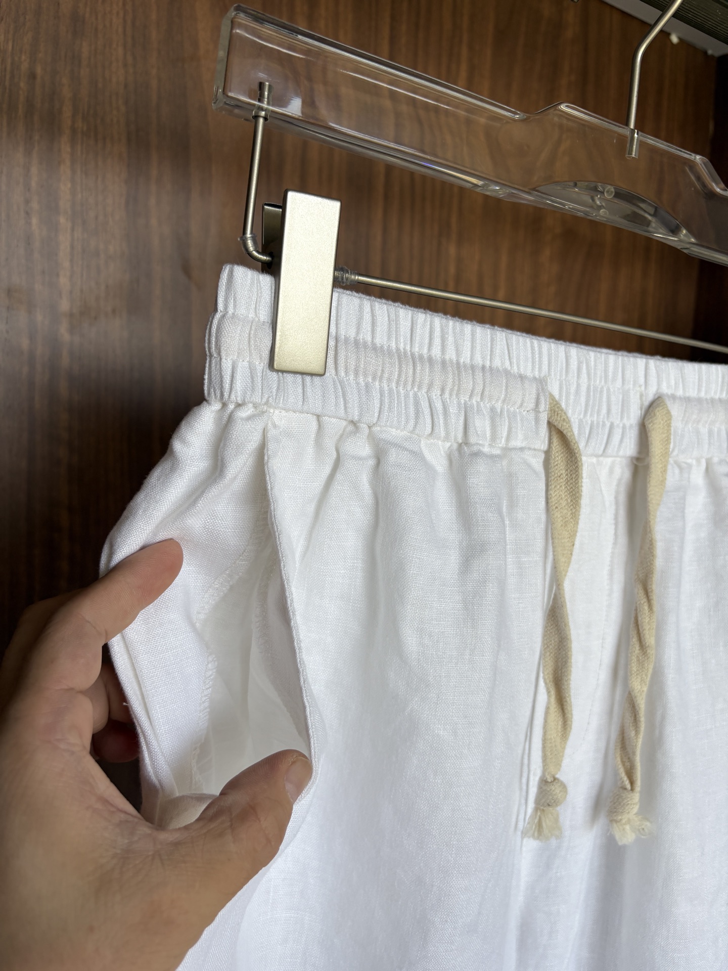 lP🆕年夏季新款100%纯亚麻简约百搭薄款透气休闲五分裤👖，面料柔软舒适透气&休闲百搭颜色：白色、黑色、