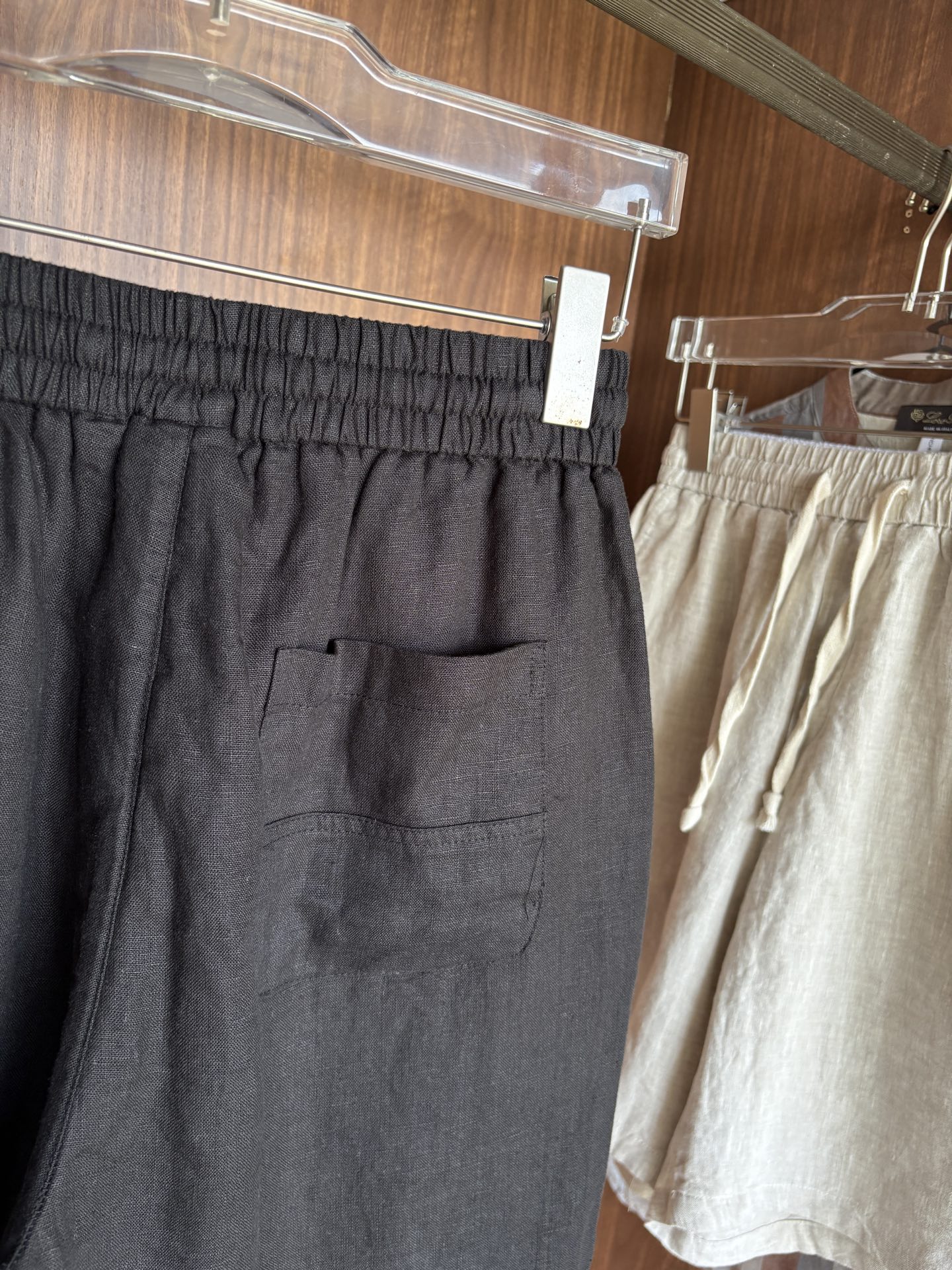 lP🆕年夏季新款100%纯亚麻简约百搭薄款透气休闲五分裤👖，面料柔软舒适透气&休闲百搭颜色：白色、黑色、