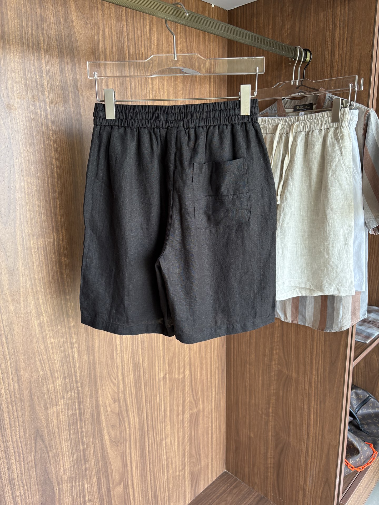 lP🆕年夏季新款100%纯亚麻简约百搭薄款透气休闲五分裤👖，面料柔软舒适透气&休闲百搭颜色：白色、黑色、