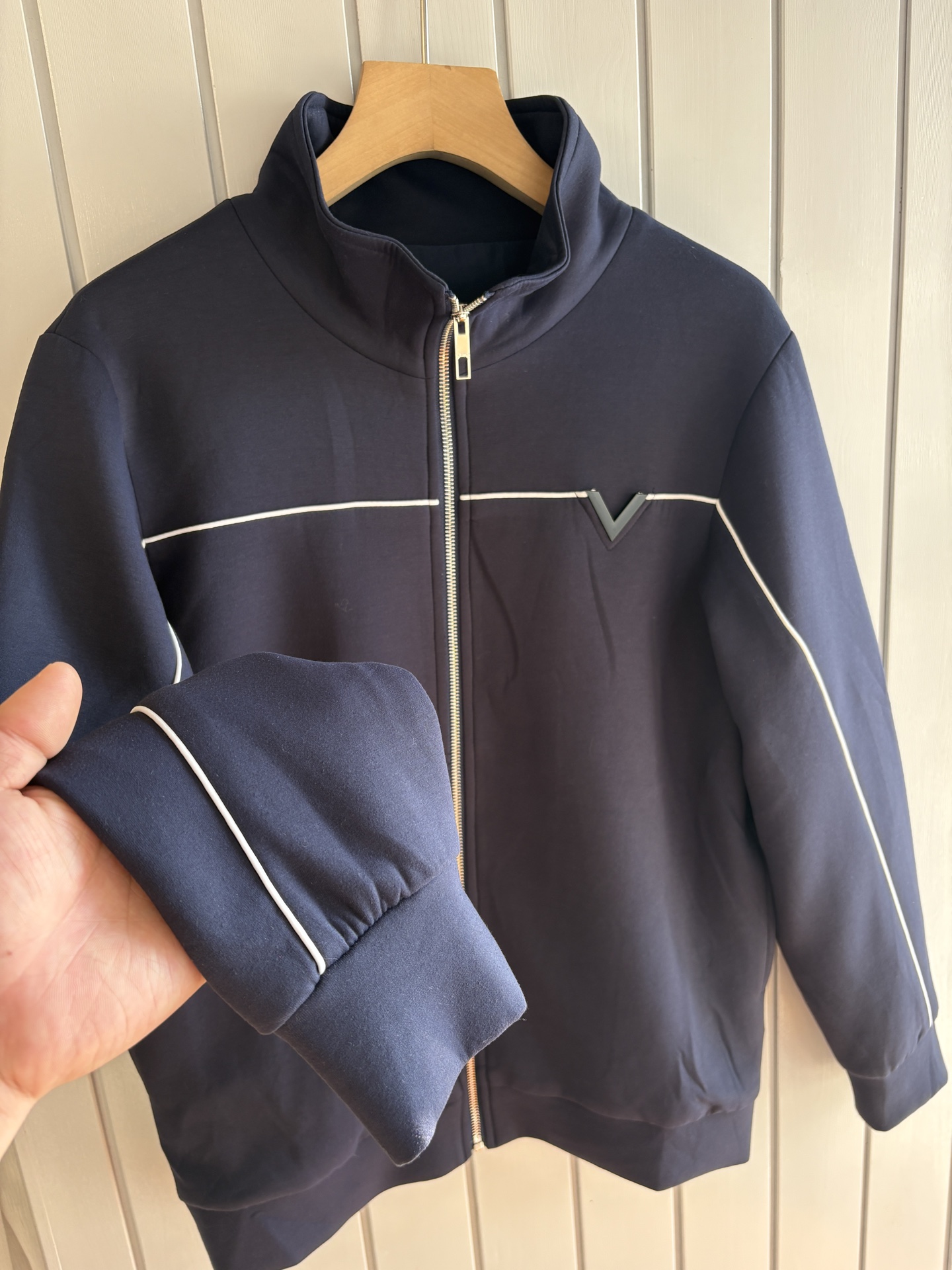 重磅推荐 男士套装 简约百搭款，不挑人穿，腰部松紧抽绳设计 出口订单标准，所有细节处理都非常到位；采用特