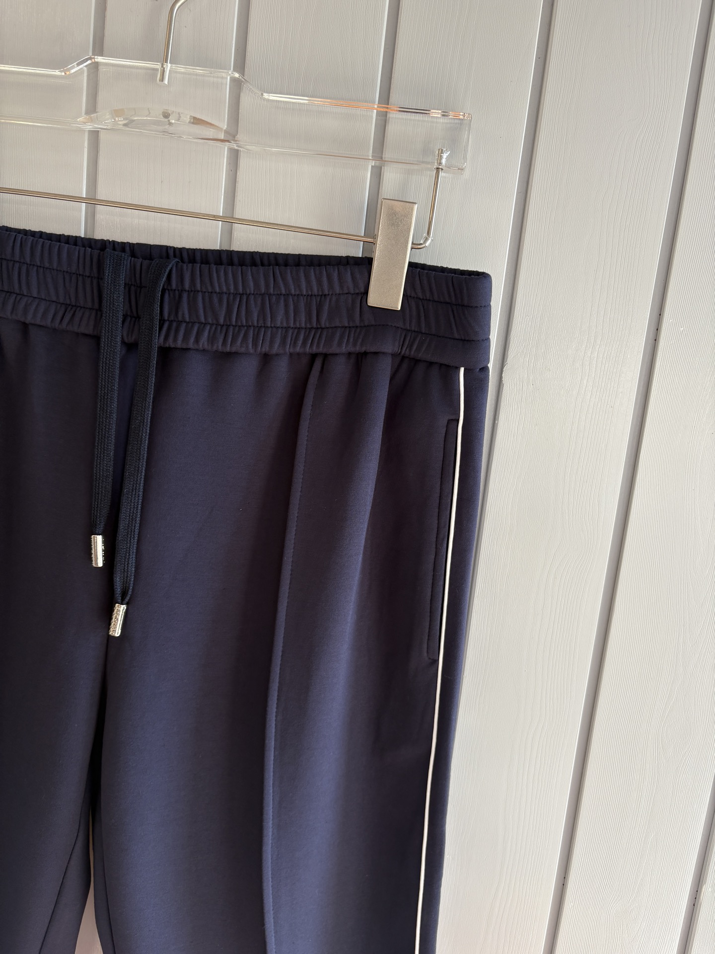 重磅推荐 男士套装 简约百搭款，不挑人穿，腰部松紧抽绳设计 出口订单标准，所有细节处理都非常到位；采用特