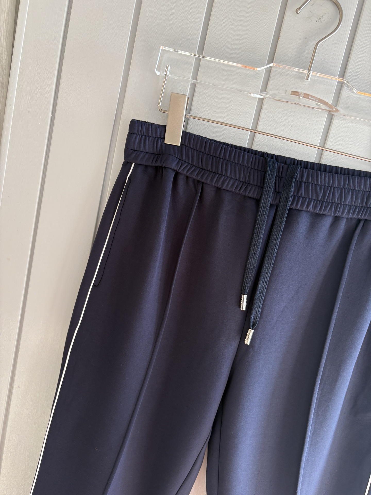 重磅推荐 男士套装 简约百搭款，不挑人穿，腰部松紧抽绳设计 出口订单标准，所有细节处理都非常到位；采用特