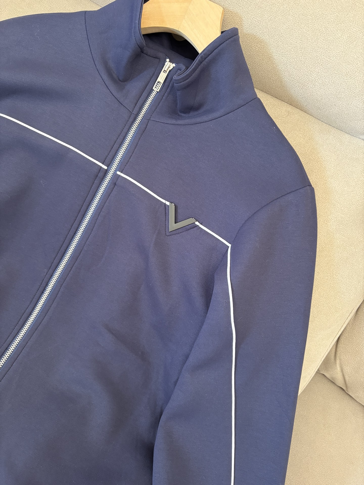 重磅推荐 男士套装 简约百搭款，不挑人穿，腰部松紧抽绳设计 出口订单标准，所有细节处理都非常到位；采用特