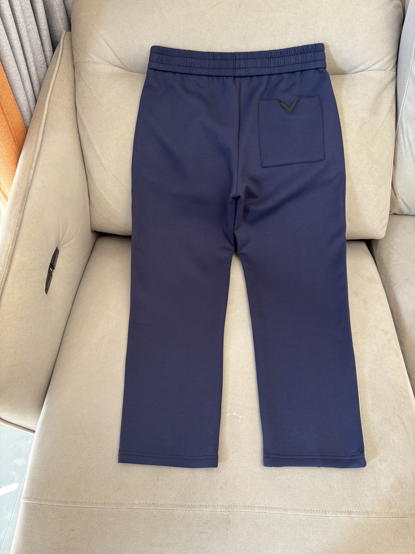 重磅推荐 男士套装 简约百搭款，不挑人穿，腰部松紧抽绳设计 出口订单标准，所有细节处理都非常到位；采用特