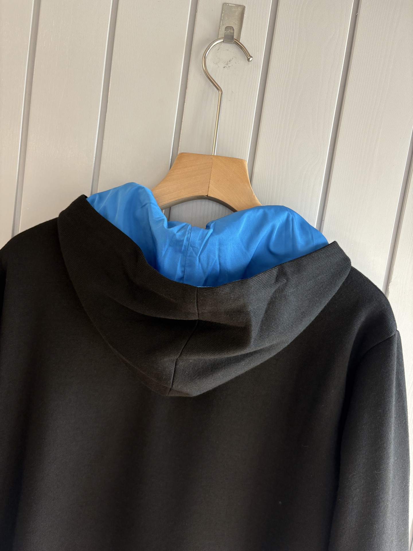 重磅推荐 男士套装 简约百搭款，不挑人穿，腰部松紧抽绳设计 出口订单标准，所有细节处理都非常到位；采用特