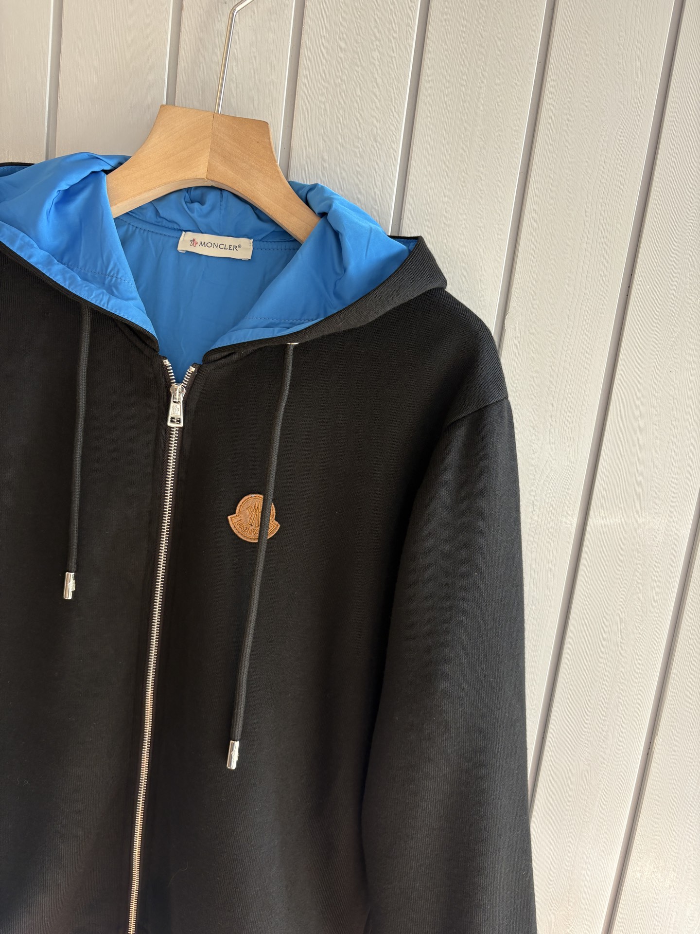 重磅推荐 男士套装 简约百搭款，不挑人穿，腰部松紧抽绳设计 出口订单标准，所有细节处理都非常到位；采用特