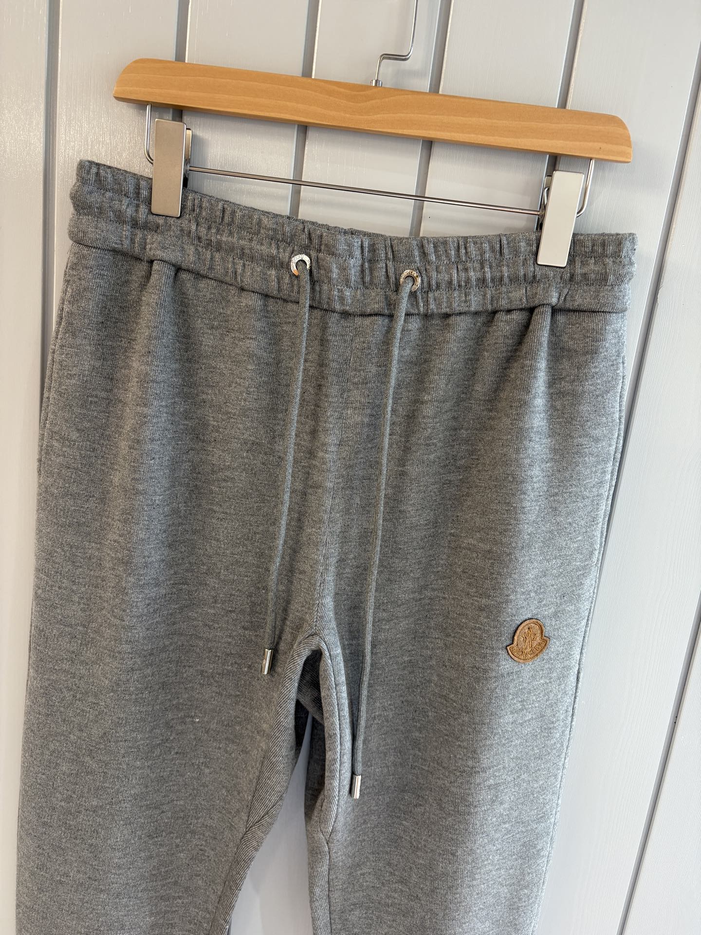 重磅推荐 男士套装 简约百搭款，不挑人穿，腰部松紧抽绳设计 出口订单标准，所有细节处理都非常到位；采用特