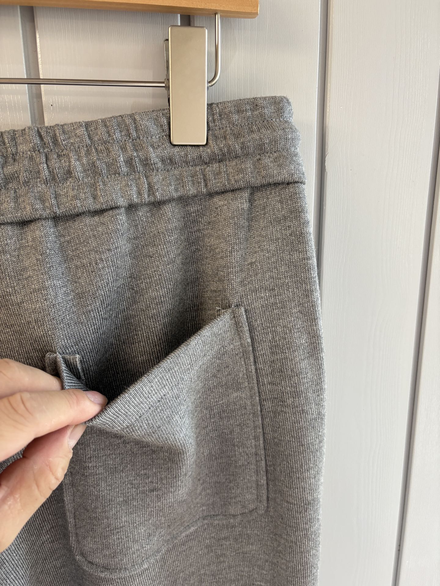 重磅推荐 男士套装 简约百搭款，不挑人穿，腰部松紧抽绳设计 出口订单标准，所有细节处理都非常到位；采用特